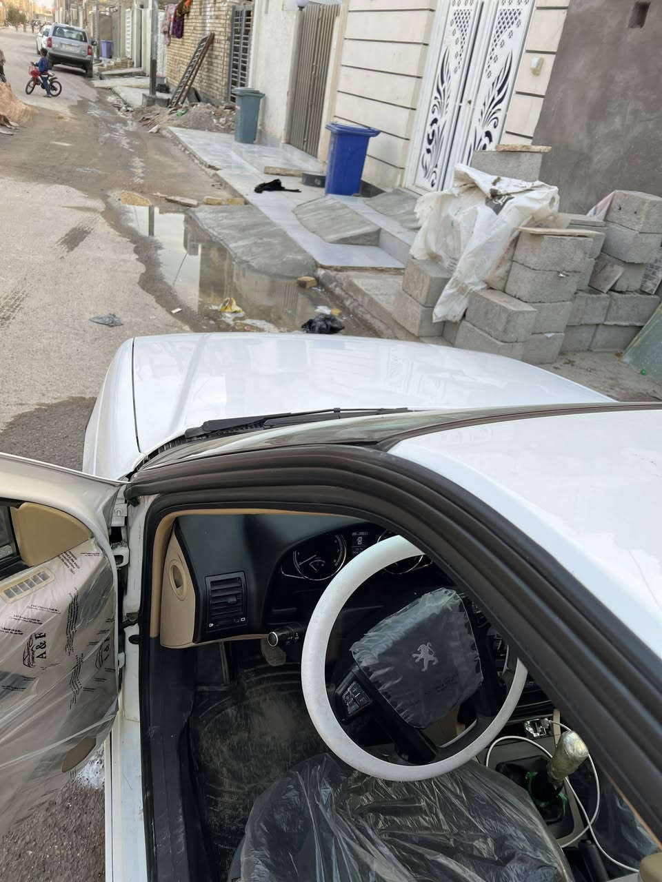 بيجو بارص 2023  بل27 تصير حرة بيها وكالة بعدهة بسم المصرف كير محرك تبريد حدادية كفالة فقط بارد موجود سونار بلصور 
السعر 68 
*********** وتساب فقط
