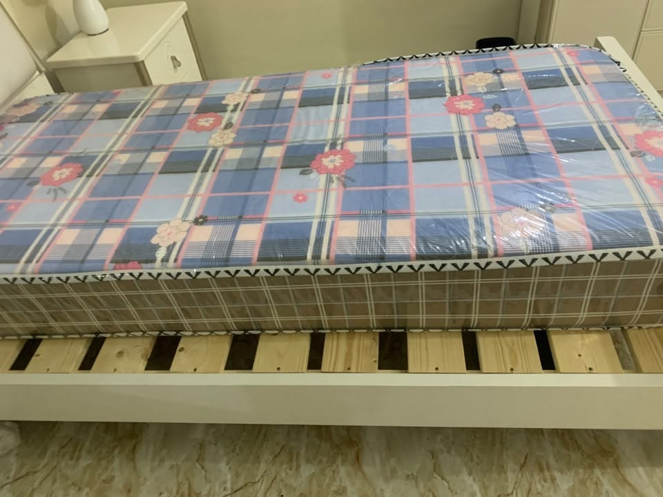 ✨ للبيع بسعر مناسب — نظافة وجودة وسعر حلو! ✨
🧹 مكنسة كهربائية سوناشي Sonashi
💨 قوة شفط عالية وأداء ممتاز
✅ مستعملة وبحالة جيدة
🏠 مناسبة للسجاد والتنظيف اليومي

🛏️ دوشك سرير نفر
📏 الطول: 185 سم
📐 الارتفاع: 25 سم
💤 مزود بطبقة جيلاتين طبي لراحة ونوم أفضل
✅ مستعمل وبحالة جيدة

💰 السعر مناسب وقابل للتفاوض للجادين فقط
📩 للاستفسار والتفاصيل على الواتساب
📞 ***********
