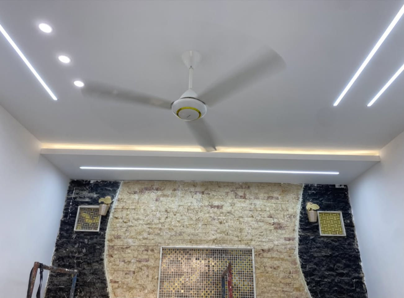 الحمدلله تم. اكمال  بيت الأخ علي احمد 

حسب طلب الزبون نشاء الله  ينال إعجابكم 

رگم جبس بورد  + بوكسات  +بروفايل +سبوت لايت 

يطلعلك هيج  نعمل بالتقسيط  وبأسعار مناسبة 

للحجز  وتواصل. *********** يوجد واتساب
