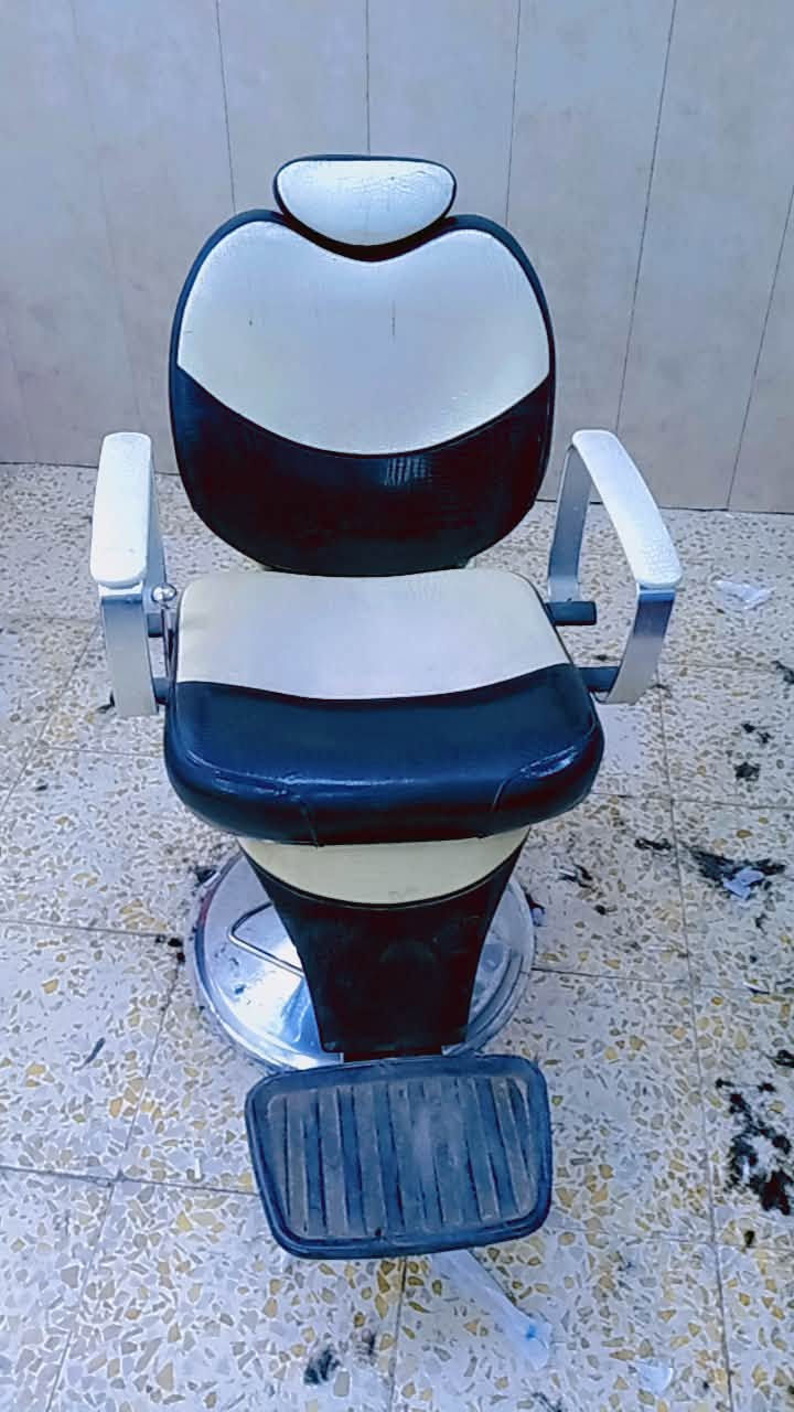 محل حلاقه للبيع للستفسار اتصل ***********
بغداد المحموديه

