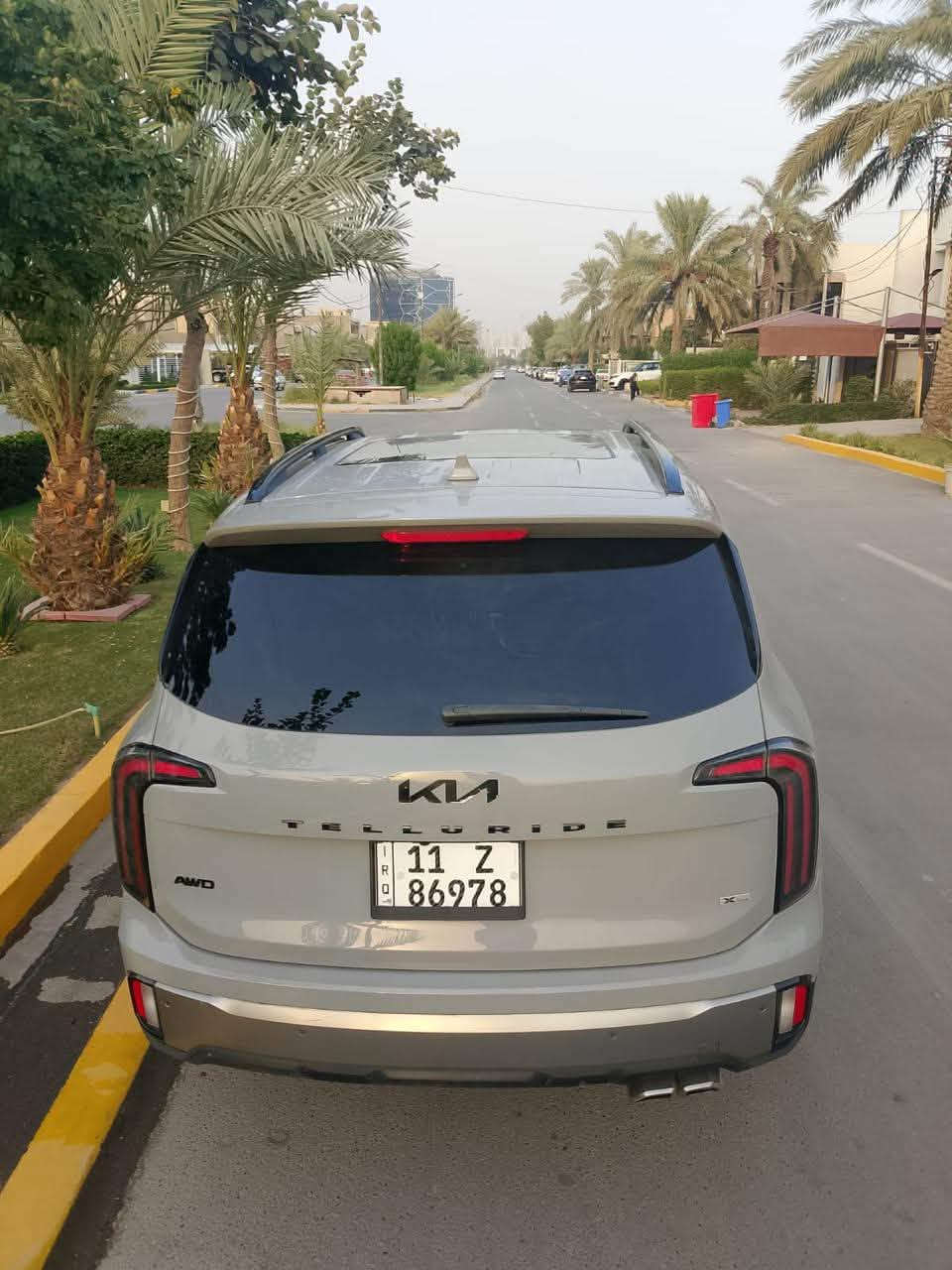 السلام عليكم كيا تولرايد 2023 فول بانوراما X لاين حادث موضح ب صور ماشية ٤٠ الف كيلو مكان السيارة الكاظمية السعر 29,000$ هاتف ***********
