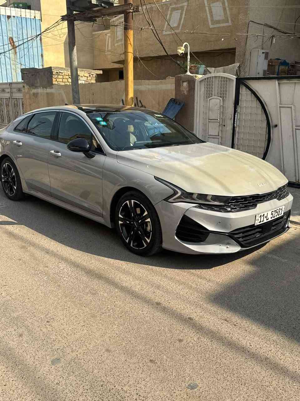 السلام عليكم
K5 2022 GT LINE لون سمنتي للبيع 

محرك 1600 تيربو 

بصمة ابواب وجنطة 

شاشة لمس كامرة دوارة 

كشنات لون احمر مميز 

درايف مود 3 انظمة قيادة 

ردار امامي وخلفي توقف ذاتي 

قيادة آلية تحديد مسار 

تدفئة كشنات 

ابل كار بلي 

مانع تزحلق 

لد خلفي 

لد امامي برتقالي 

لايت ٣ عدسات زنون 

تشغيل عن بعد 

وبعد بيها مواصفات 

السيارة ضربتها امامية  البنيد فقط بدون دواخل ورقم الشاصي بالصور 

ماشية 105 km

السعر 165 

مكان سيارة بغداد ***********
