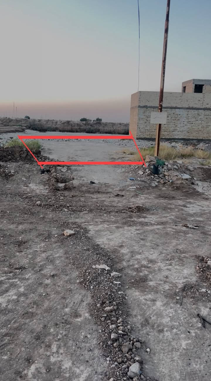 🏡 للبيع قطعة أرض مميزة – قرار 25

📐 المساحة: 200 متر
📍 الموقع: بوب الشام قرب شركة الكرار
🚗 تبعد عن الشارع العام حوالي 500 متر
🛡️ مسوين بيها إنذار
✨ موقع ممتاز ومناسب للسكن
🔺الارض محدولة سبيس 
❗️الاراضي اللي ادنى موقع جاي تنعرض 25 مليون و اكثر

💰 السعر المطلوب: 27 مليون

📞 للاستفسار والتواصل:
***********
***********

نص مكتوب في الصور:
- الشارع العام طريق الشعب
- الشارع الرئيسي