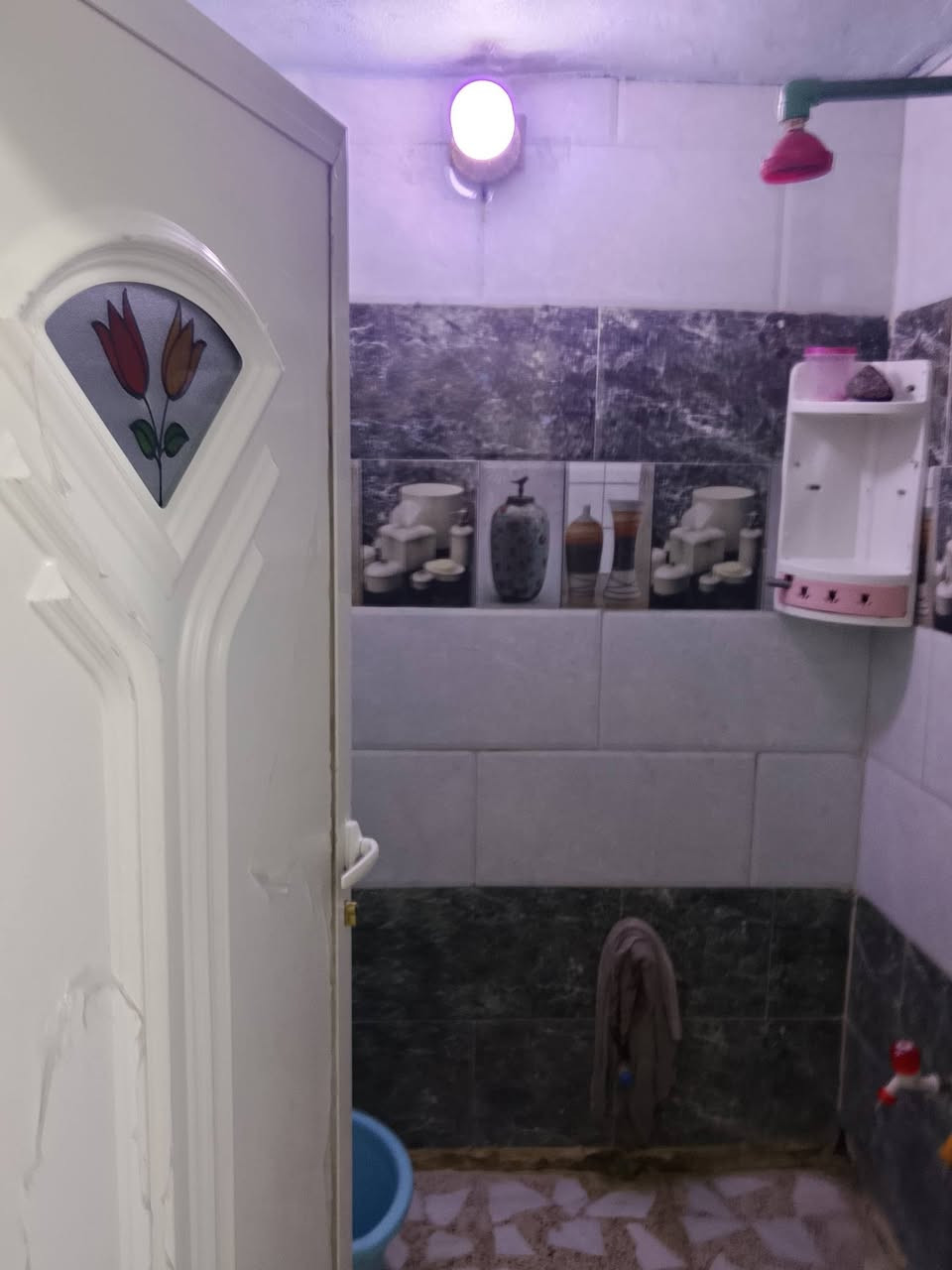 يااللة بيت للبيع مساحة 75مترطابق ونص طابوملك صرف بي غرفتين نوم وستقبال ومطبخ حار ومطبخ بارد وصحيات خارجيه وصحيات داخليه وصطح الطابق الاول وصطح الطابق الثاني  البيت نضيف بناء طابوق عنوانه زعفرانية شارع الكهرباء شارع صورة الامام علي خامس فرع قرب مدرسة زهور العراق سعره 75وبي مجال والاستفسار عل الرقم ***********
