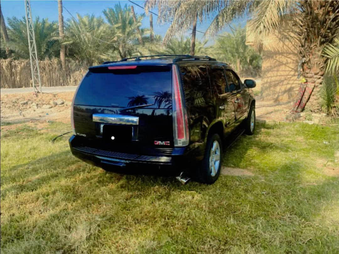 السلام عليكم جمسي موديل 2007 رقم سليمانيه تحويل مباشر. السياره كفاله من الحادث فقط احزام جماليه. تخم تاير جديد حداديه جديده السياره احله من الصوره استخدام شخصي تبريد ثلاث قطع ثلج مكان السياره كربلاء طويريج بيع مراوس عادي واذا مراوس بجارجر يكون افضل.  ***********السعر 145////والله بل عافيه عل الي ياخذه ترايك وين متريد سياره ع ايدي معتني بيه جداا
