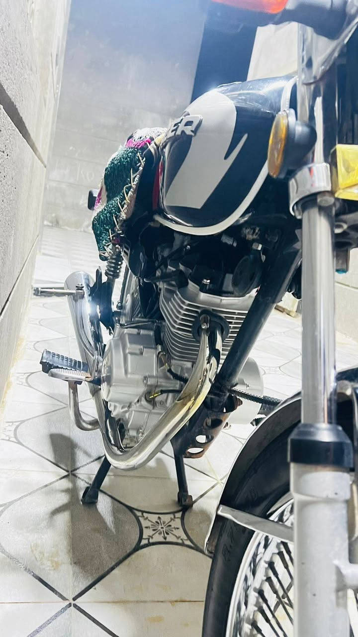 سلام عليكم🙌🏼 درجة🏍 اربعه كير تايكر لون اسود متياز نضيفه مديل 2023🌠مكفوله من كلشي دراجه اخت الجديد🗯 ما متعوبه اوراق سكنر سعره 625 وبيه مجال للطيبين دراجه نضيفه شلعه ومعدل خير من الله العنوان كربلاء قنطره السلام 📍ما متواجد خاص📍اتصال فقط اتصل وبيك خير وتدلل ***********💫🏍
