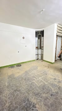 طابق أول • ١ غرفة • جديد ونظيف