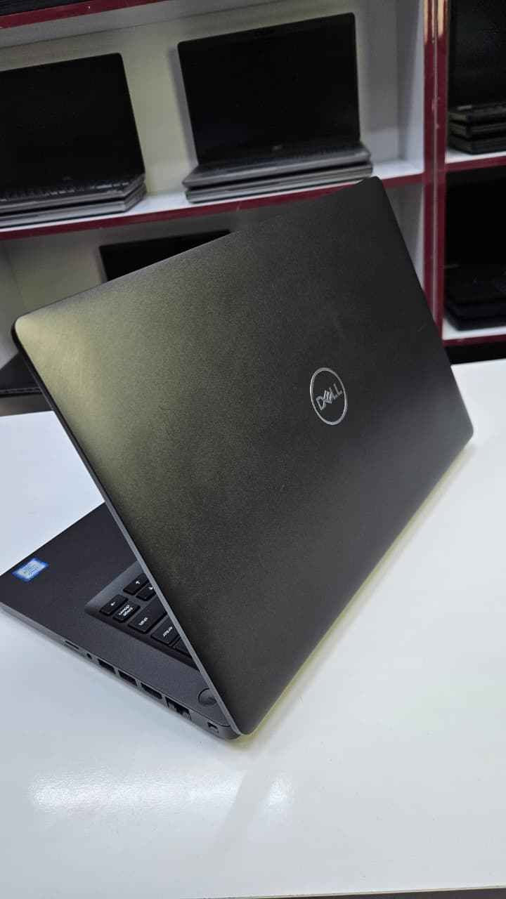 🔥 شغل عالي وفول القوة بسعر ما يتعوض! 🔥
​للبيع لابتوب Dell Latitude 5401 العملاق.. طيارة بالأداء وأناقة بالمنظر، من فئة الـ Latitude العملية والمقاومة للكرف!
​💡 ليش هذا الجهاز هو اختيارك الصح؟
​المعالج: Intel Core i7 الجيل التاسع فئة H (يعني معالج أداء عالي مو الفئات الضعيفة، يتحمل ضغط وحمل ثقيل بدون ما يرمش).
​الرام: 8GB DDR4 (سريع وجاهز للتطوير بأي وقت).
​التخزين: 256GB SSD (إقلاع بلحظات وسرعة خيالية بنقل البيانات).
​الشاشة: 14 بوصة بدقة FHD صافية وبألوان مريحة للعين.
​الكارت: Intel UHD Graphics 630 (شغلك المكتبي، الدراسة، والتصفح والتصميم الخفيف بطلاقة).
​المميزات: كيبورد مضاد للصدمات مع ستيكر ضوئي إنارة مضيئة لكتابة مريحة بالظلام!
​💰 السعر الكامل: 360الف دينار بس!
🚚 التوصيل: شامل وواصل للباب (ما تدفع ولا دينار زيادة فوق السعر).
​الكمية محدودة والجهاز جاهز للاستخدام الفوري.. للطلب أو الاستفسار دز رسالة للصفحة الآن! 📥 بغداد, العراق

نص مكتوب في الصور:
- PU Intel(R) UHD Graphics 630 0% Copy 0% 0% Video Decode 0% Video Processing 0% ared GPU memory 3.9 GB tilization 0% GPU Memory 0.1/3.9 GB Shared GPU memory 0.1/3.9 GB Driver version: 31.0.101.2135 Driver date: 3/6/2025 DirectX version: 12 (FL 12.1) Physical location: PCI bus 0, devic...
- CPU
- Intel(R) Core(TM) i7-9850H CPU @ 2.60GHz
- % Utilization
- 100%
- 60 seconds
- 0
- Utilization
- 9% Speed
- 3.66 GHz
- Base speed:
- 2.59 GHz
- Sockets:
- 1
- Cores:
- 6
- Logical processors:
- 12
- Virtualization:
- Enabled
- L1 cache:
- 384 KB
- L2 cache:
- 1.5 MB
- L3 cache:
- 12.0 MB
- Processes
- 191
- Threads
- 2104
- Handles
- 83652
- Up time
- 0:01:02:21
- Run new task