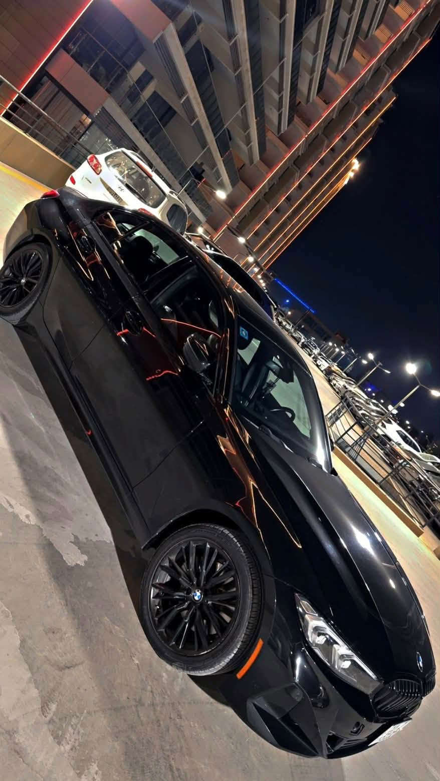 1. BMW 330i موديل 2023
2. وارد أمريكي
3. كلين
4. الممشى 48,000 ميل
5. محرك 2.0 Turbo
6. گير أوتوماتيك
7. دفع خلفي
8. لون أسود
9. داخلية جلد
10. فتحة سقف
11. شاشة ومواصفات حديثة
12. كاميرا خلفية وحساسات
13. تشغيل ودخول ذكي
14. إضاءة LED
15. جنوط رياضية
16. السيارة نظيفة جداً من الداخل والخارج
17. الفحص متاح بأي مكان يختاره المشتري
18. السعر:31 الف دولار 
19. الموقع: بغداد
20. الاتصال:***********
