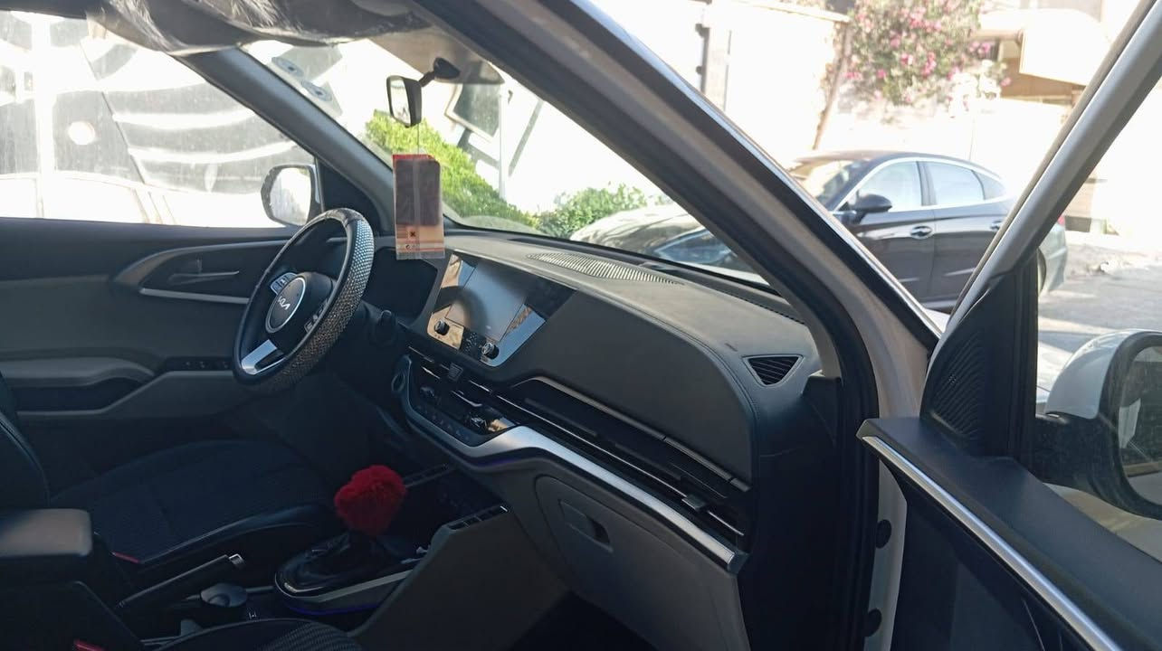 🚗 للبيع كياة كارز Kia Kars 2023 🚗

المواصفات:
- الموديل: 2023
- المحرك: 1500cc
- المسافة: 60,000 كم فقط
- الرقم: اربيل
- الصبغ: بدون صبغ، شركة
- الحالة: نظيفة جداً

السعر: .... 155ورقة مجال للشراي 
المكان: بغداد
للاستفسار والاتصال: ***********
ملاحظة: اتصال فقط، ما ارد على الرسائل
