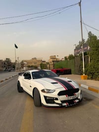 فورد موستنك gt بيع او مراوس  2022 ماشيه 21000km سياره جديده  عليها شغل...