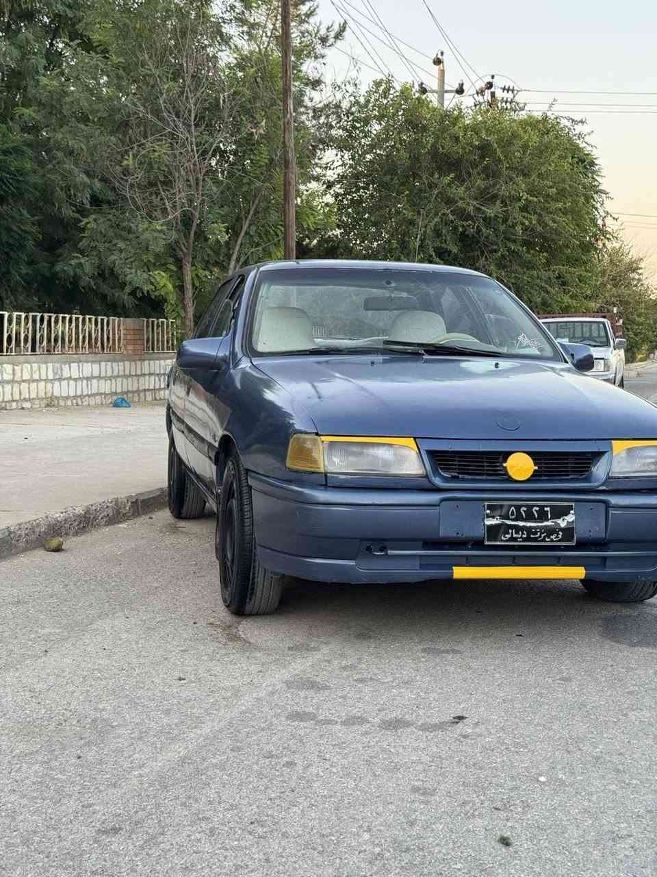 فرۆشتن گۆڕینۆ 
ئۆپڵ ڤیکترا مۆدیل 1989 سەنەویە
مەکینەی 18 گێڕو مەکینەی بەشەرت
تنو تۆڵی بەشەرت پێشو دوام داگرتوە
پێشو دوای کەپسە دەعمی نیە و بئ مەعجونە
شانسو سەقی جوانە ڕزیاوی نیە 
کامل پەمپ لەسەر کاڵ بۆنۆ پۆڵیشی و سمارتەم نەکردوە
کارەبای ھەموو ئیشەکا ئەوەی مەسرەف بئ تیای نیە
تەنھا جامی پێشی ناشرینە 

***********
