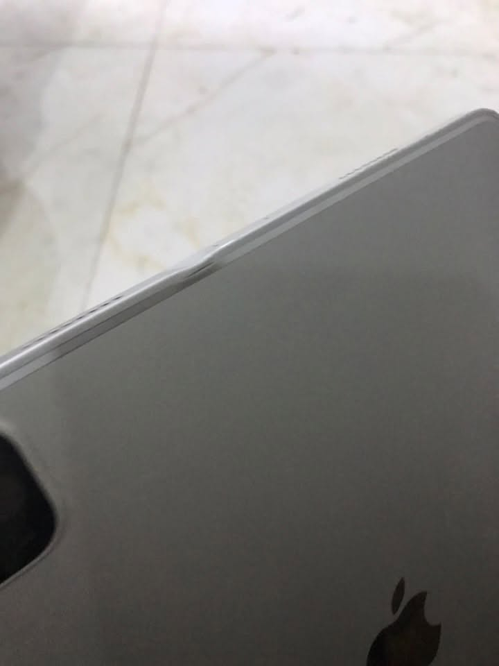 IPAD 11 PRO  الجيل الثالث🔥
النضيف وصل فقط بي فطر صغير بالكامره مامبين ولامأثر  نضافه ٩٥٪؜ بطاريه ثمانينات جهاز مال بيت  ذاكره ١٢٨ مع كفر وشاحنه بدون كرتون بسعر  مناسب ٥٠٠ وبي مجال بسيط 

 متوفر توصيل  

واتساب ***********  او علق وادخلك
