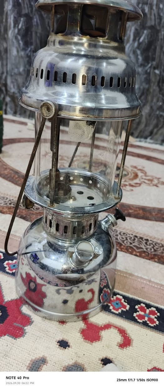 السلام عليكم ورحمة الله تعالى 
لوكس لنجر بعدة بوضع الشكر ادامة كاملة شغال شرط الشغل سعر 75 قفل 
تواصل، ***********
شرط الشغل عمارة, ميسان

نص مكتوب في الصور:
- NOTE 40 Pro
- 2026.09.30 06:22 PM
- 23mm f/1.7 1/50s ISO818
- NOTE 40 Pro 2026.09.30 06:22 PM 23mm f/1.7 1/50s ISO918