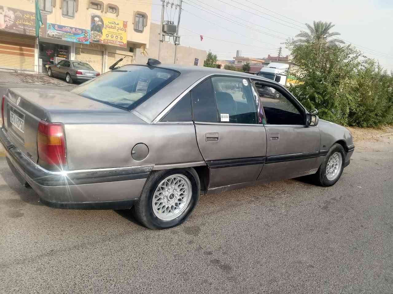 للبيع
اوبل اوميكا حجم 20 بلادي موديل 1991 اصل وفصل 
رقم دولي انكليزي جديد سنويه عضم عاج مشروع وطني جديده وبطاقة بانزين بشرط الوكالة وتحويل بشرط الكير ولمحرك بشرط الغرامات صدر امامي خلفي جديد تخم تاير ويل كروم بلادي باتري جديد مسجل وسمعات باور ستيرن 
ستيرن رياضي دشومه جديده كهربائيات كلها شغل سياره جديده بلواقع احلا منل صور مآل بيت ومال جناي سعرها 23 وبيها مجال بسيط عنواني كركوك//////////////////////////(/////***********////// وبلعافيه للياخذها
