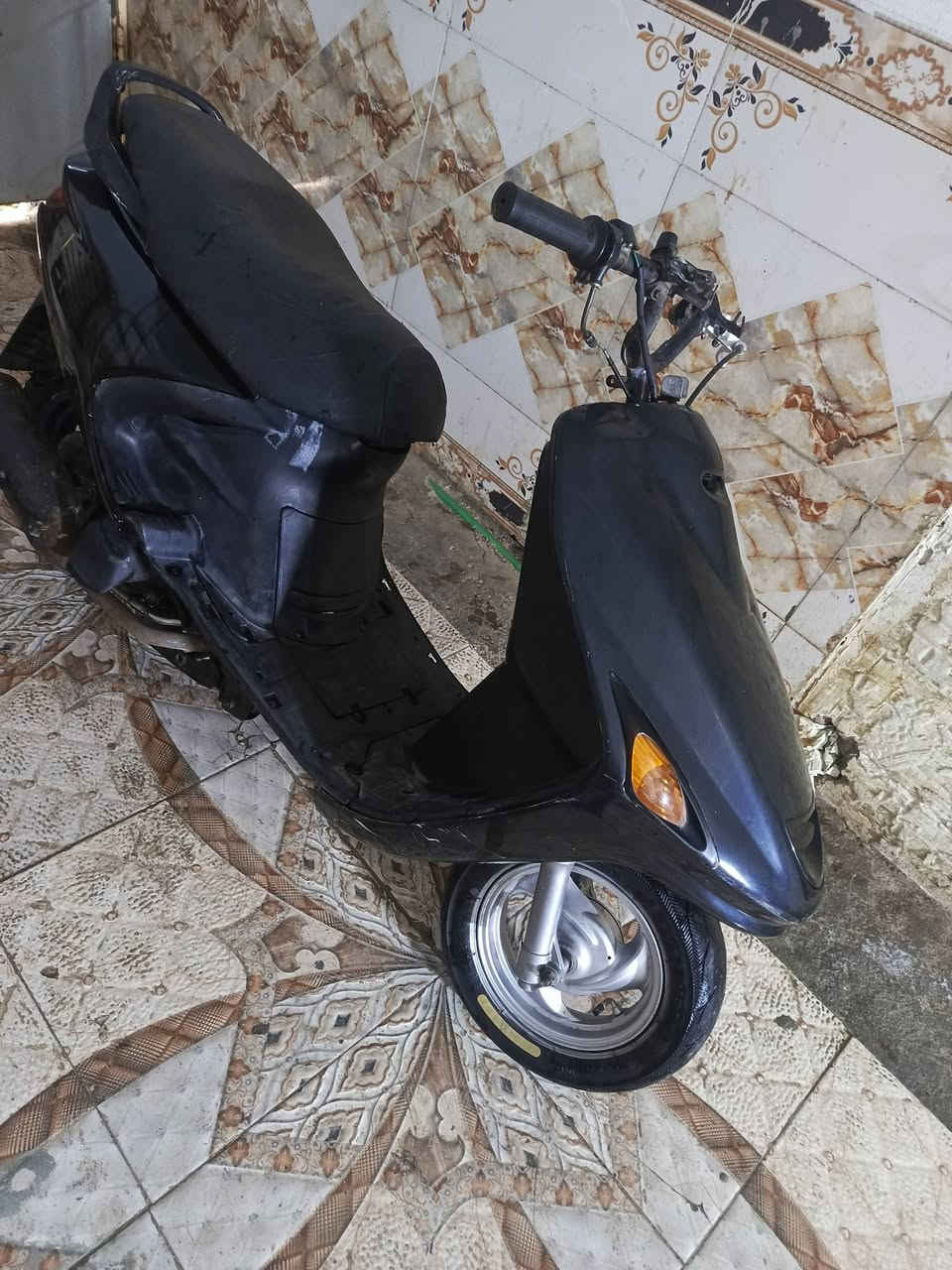 دراجه فراشه شغاله دكة هندر مكينه ناعمه سعر 250 وبيها مجال مكان بصره حيانيه ***********
