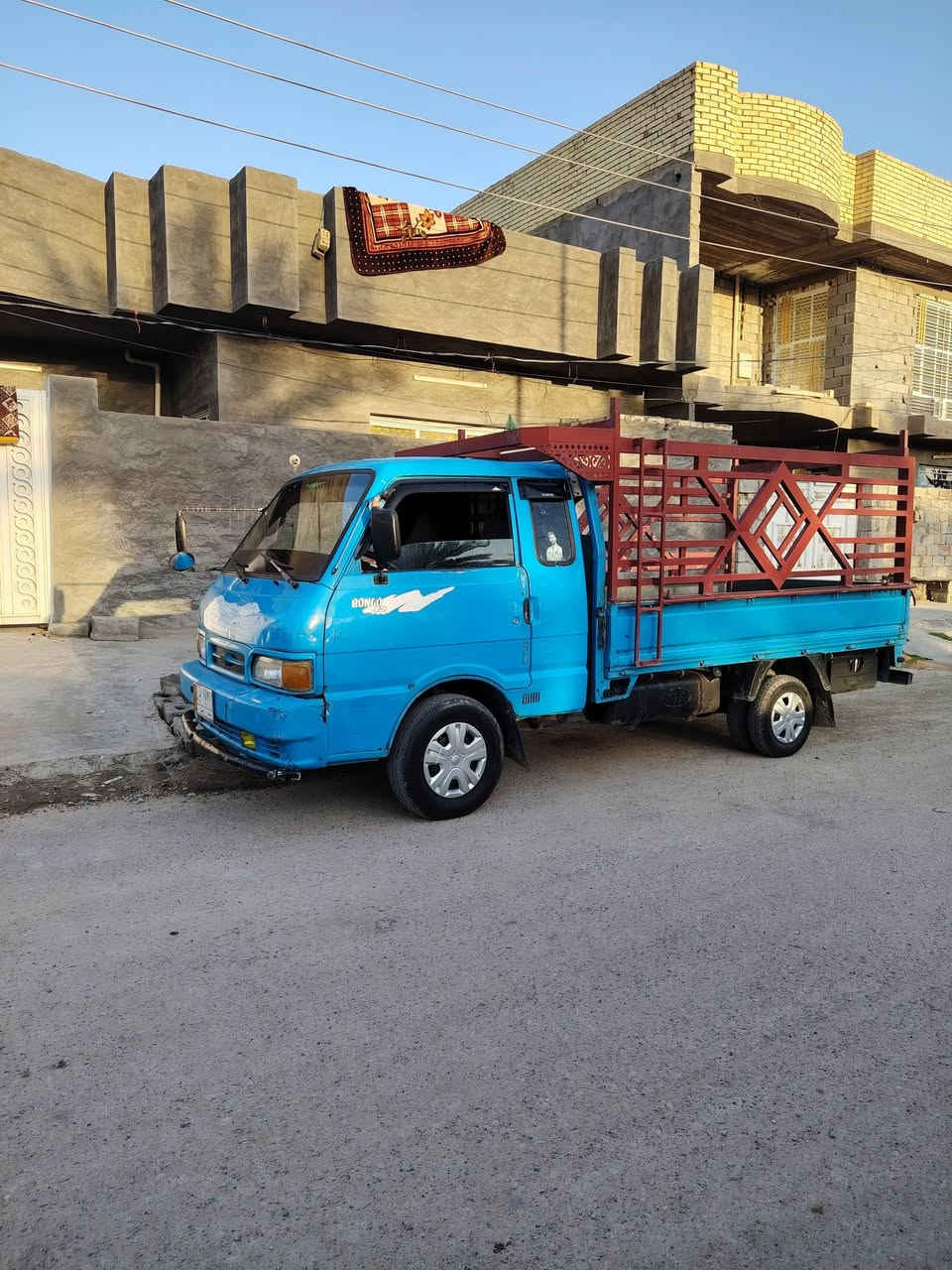 سلام عليكم كيه بنكو 96بغداد مكفوله مكاني بغداد ابو غريب ***********@***********

نص مكتوب في الصور:
- HONOR X9c