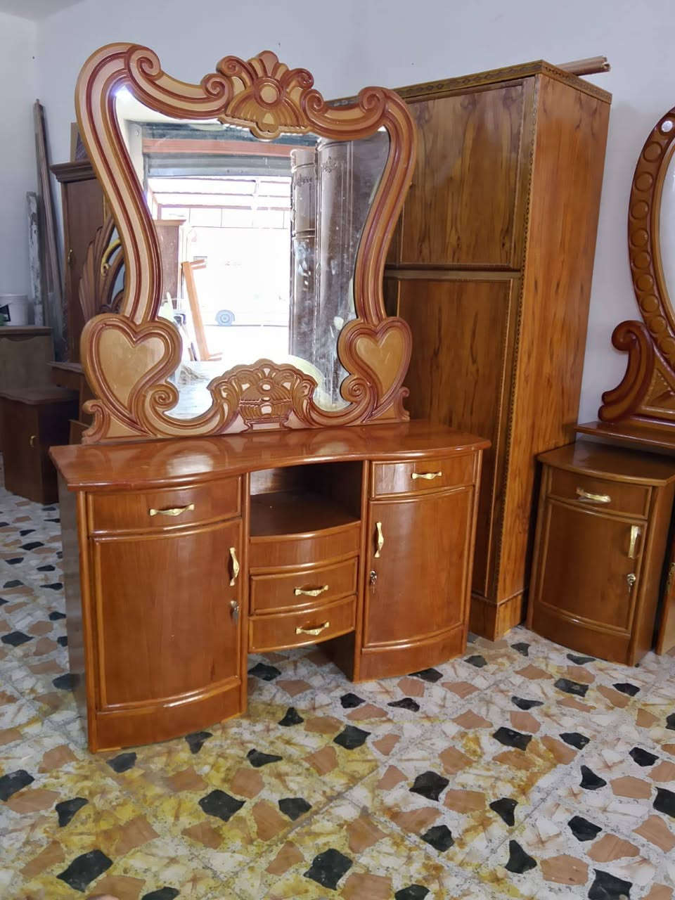غرفه سته باب تزكام داخل وخارج صاج ضهر جرجوبه داخليه نضافه ١٠٠/١٠٠ العنوان كوت حي الجهاد للإستفسار مراسله الصفحه او الاتصال متوفر واتساب ***********
