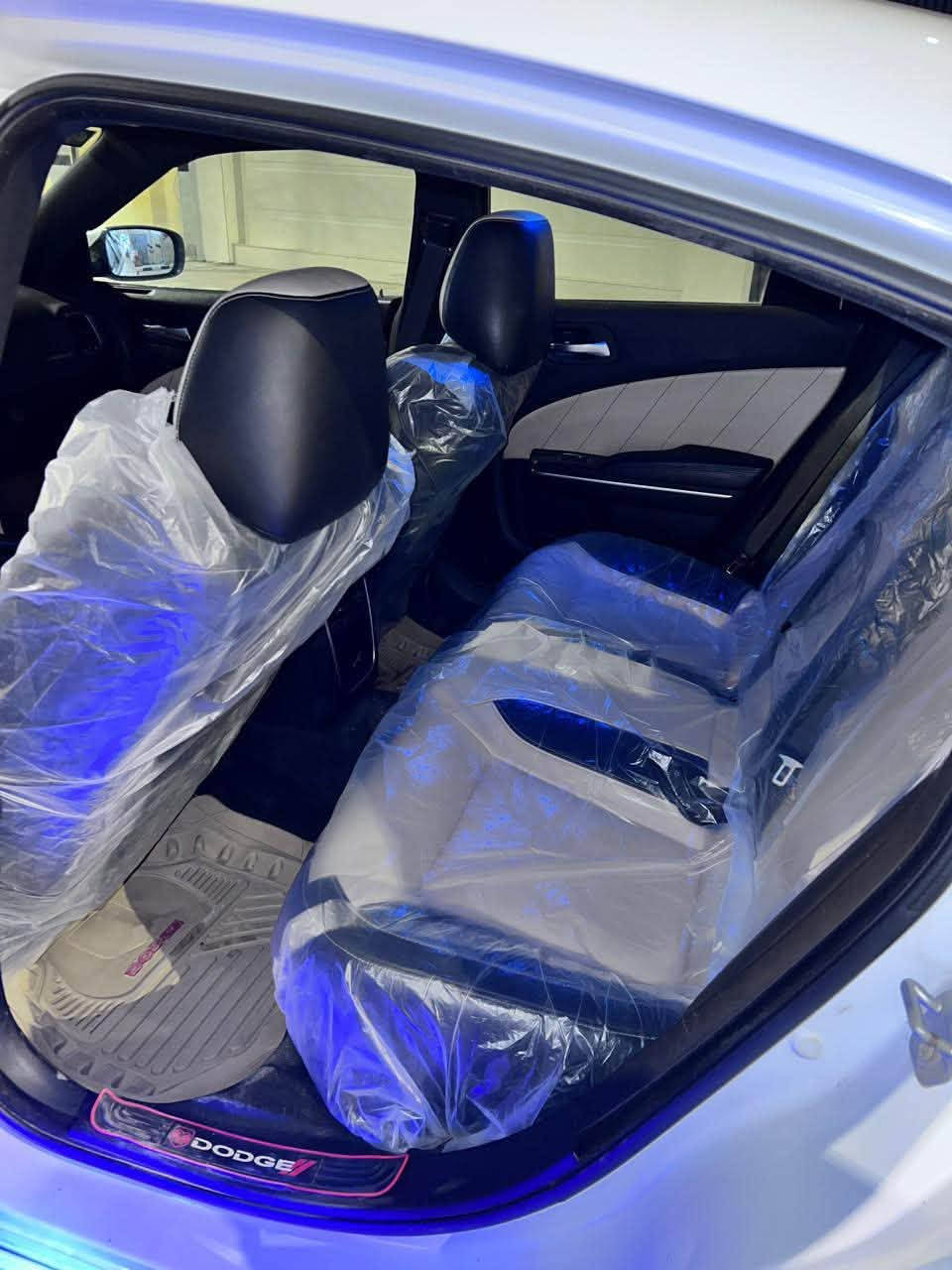 للبيع ١٩ اصل مكينه ٣٦٠٠ السياره جاهزه لتواصل ***********

نص مكتوب في الصور:
- 000-28183765 - 08/05/2020 - IAAI