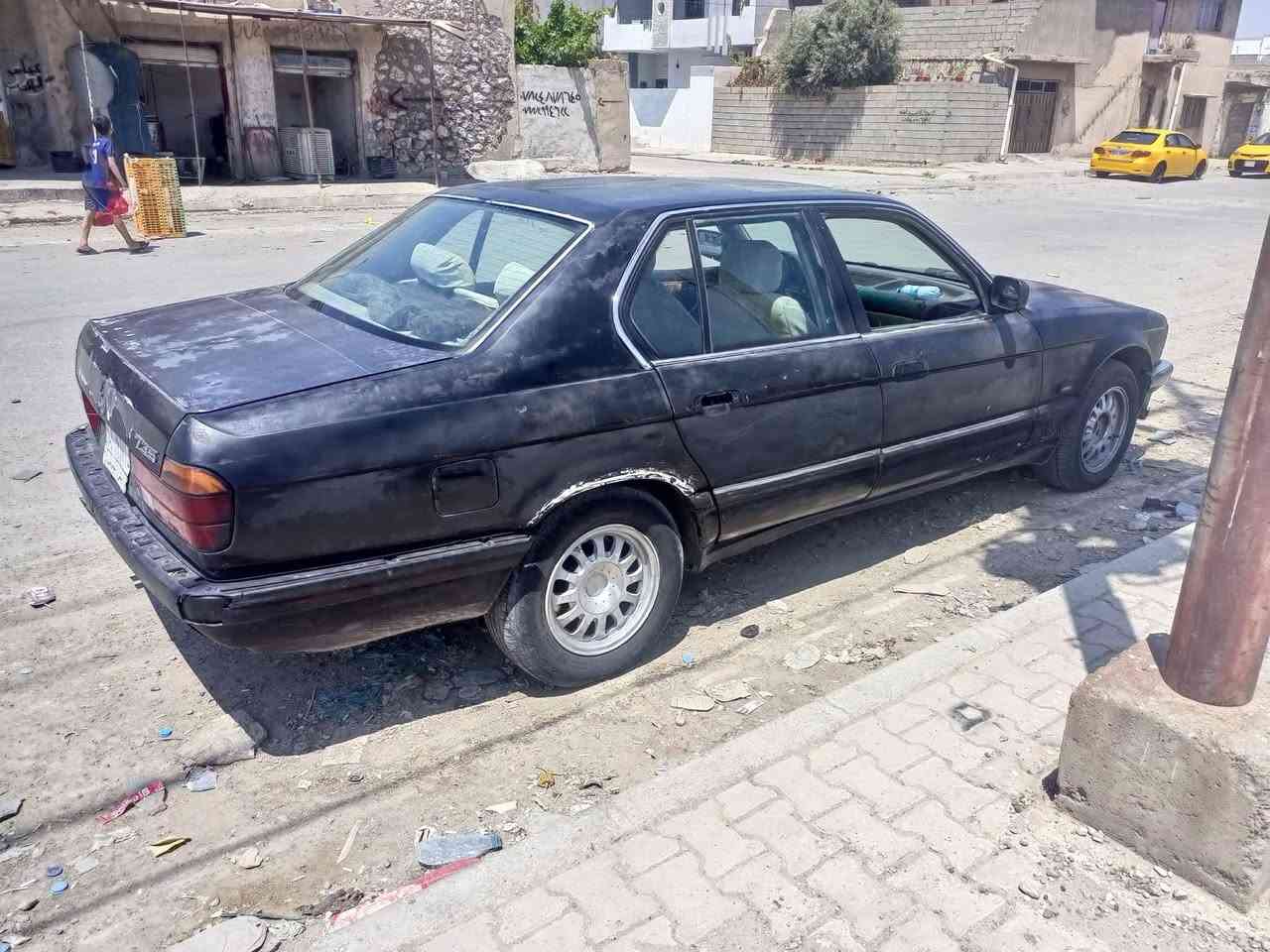 سلام عليكم سياره بي ام 735 للبيع  شرط تحويل  
سنويه مشروع وطني  لسنويه27 السعر25بيهة مجال مكلف بنشر هذا رقم صاحبه ***********  مكاني كركوك
