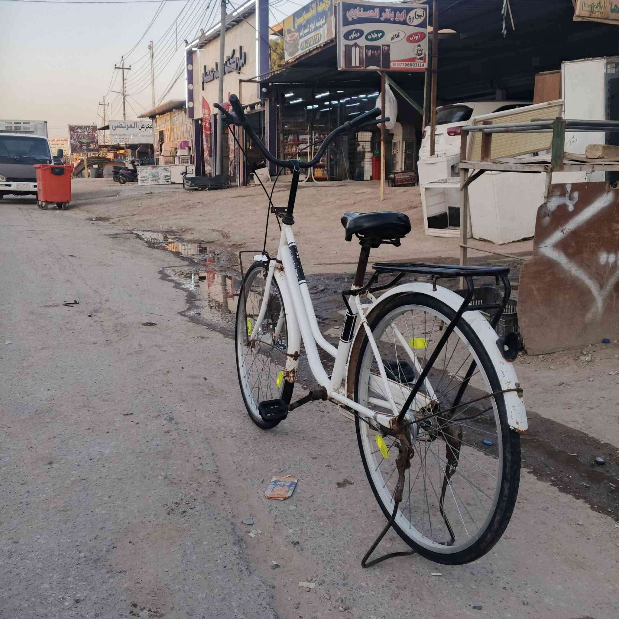 السلام عليكم شباب بايسكل للبيع الحجم 26 الموديل 2017. ***********
