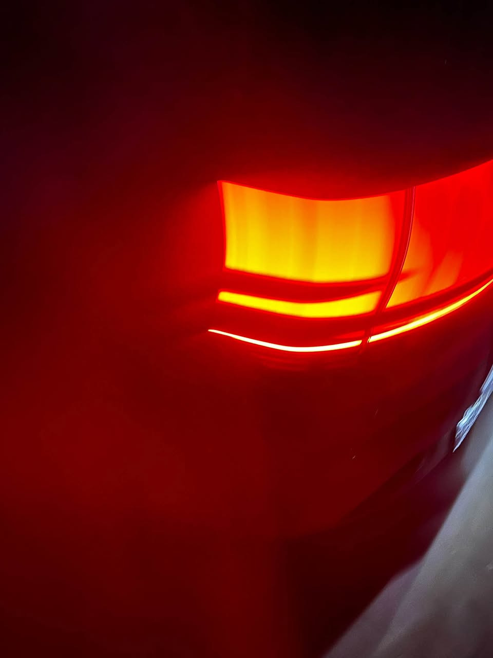 السلام عليكم 
BYDدستروير 
ابيض اللون 
ام الفتحه 
موديل 2025
زيروو ع كد الترقيم 
رقم رباعي حلو بغداد
السعر 
23مليون و250 
مواصفاتها معروفه الدستروير

رقم الهاتف 
***********
