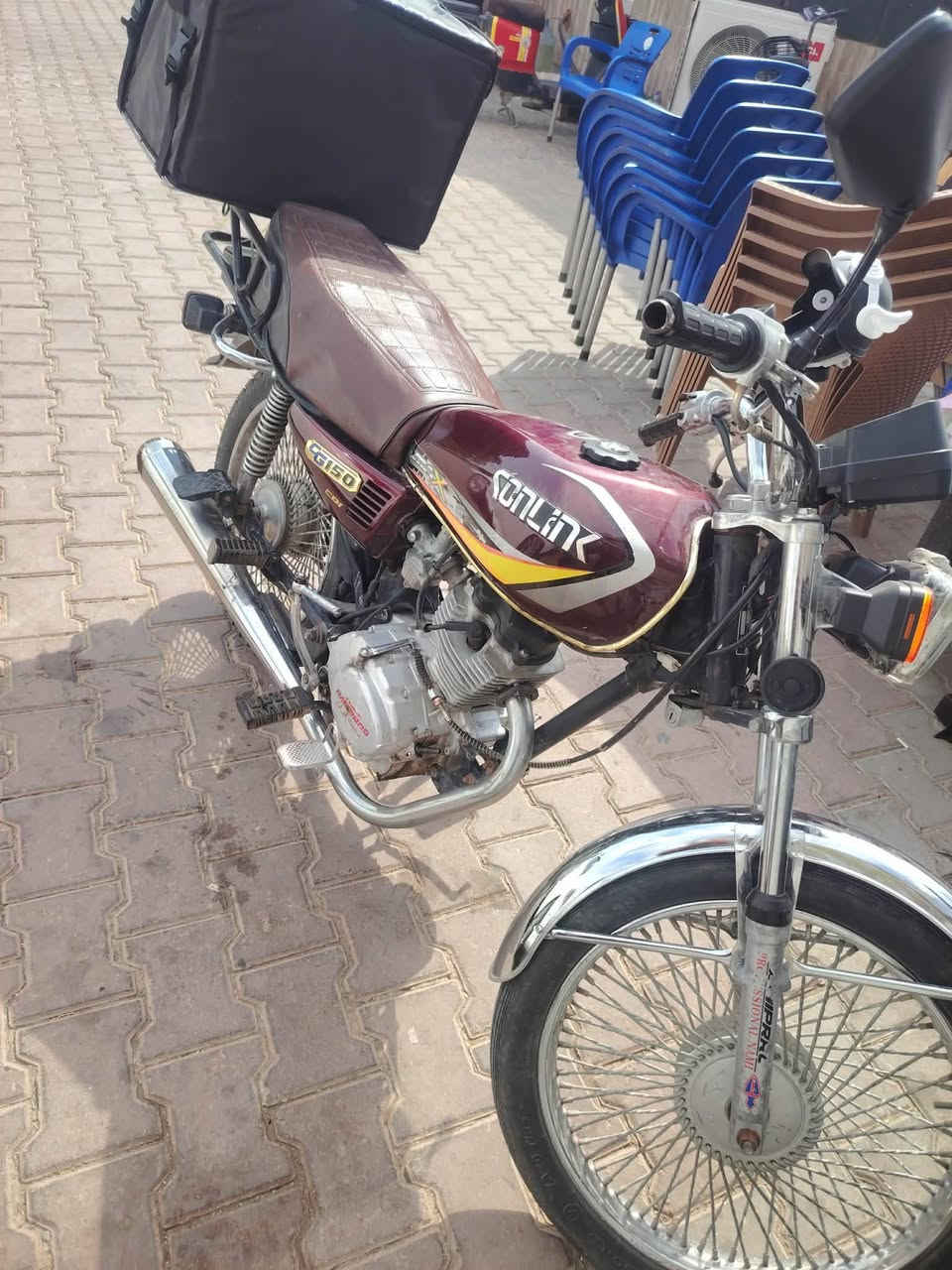 السلام  عليكم يوجد موطور موديل 20  4 گير  لا صرف ولا بخار محرك مبدل ولفات فقط  
كربائيات شغاله  موطور فول مواصفات ب 425 وبي مجال شي غليل.   ***********@@@
