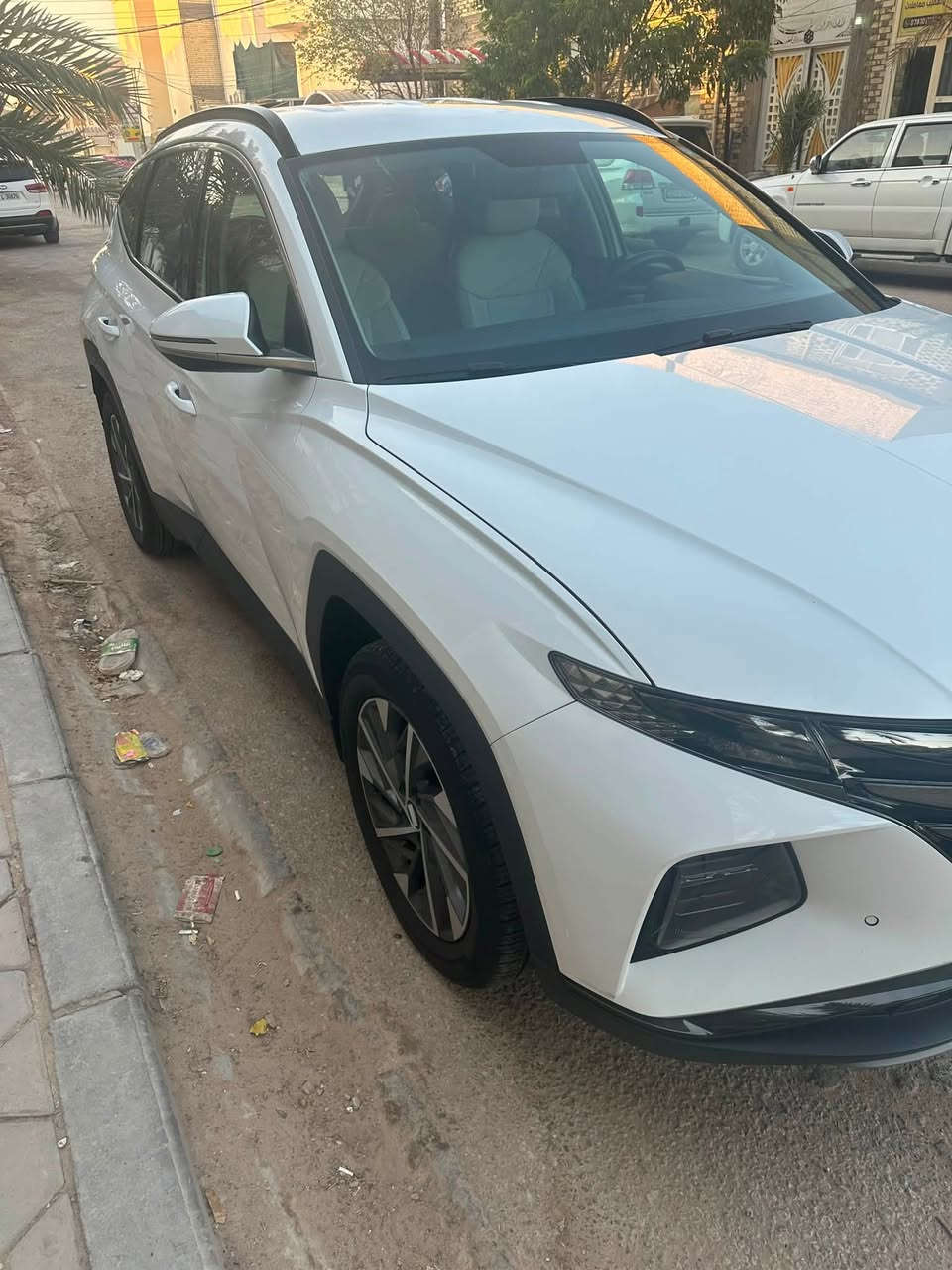 توسان 2023 رقم اربيل للبيع السعر 179 ورقه قفل بيها رصعات ودحجه صغيره بدون صبغ بدون تبديل السونار مرفق مع الصور السياره موجوده بالنجف للمعلومات ***********
