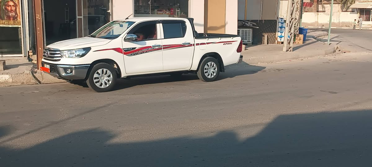 سلام عليكم بيكم تويوتا موديل 2025  كير عادي رقمها واسط  كفاله من الشخط سبير ما نازل تايرات الشركه مداور ثاني يوم السعر 245 وبيها مجال شي قليل للأستفسار الاتصال على الرقم ***********

