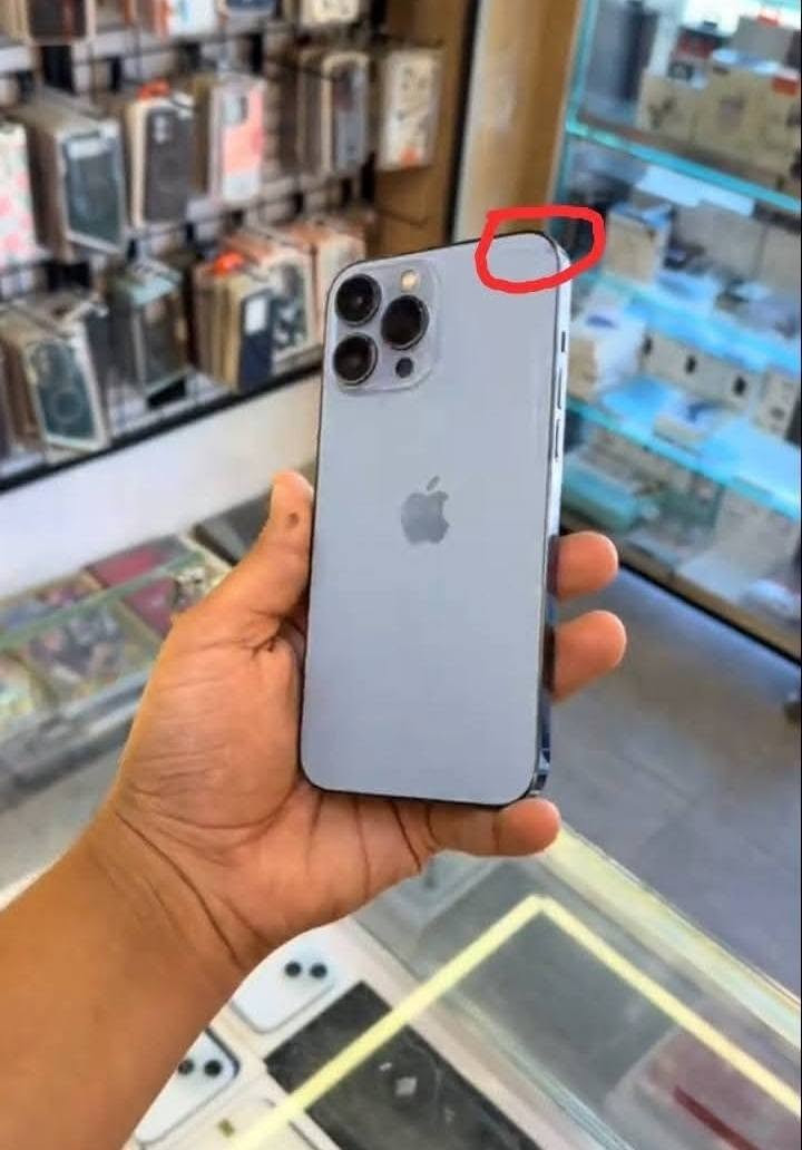 300 الف 13 برو ماكس بحري بي كسر خفيف بضهر موضح
ذاكره 256 بطاريه بلادي 84 دبل شريحه فول نضافه 
باقي تفاصيل واتساب متواجد فقط ***********
