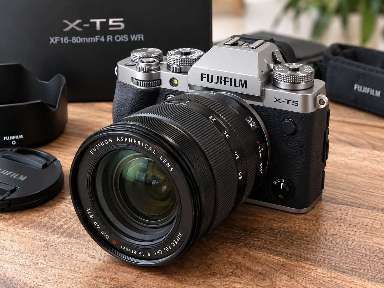 كاميرا فوجي XT5 • عدسة 16-80 f4