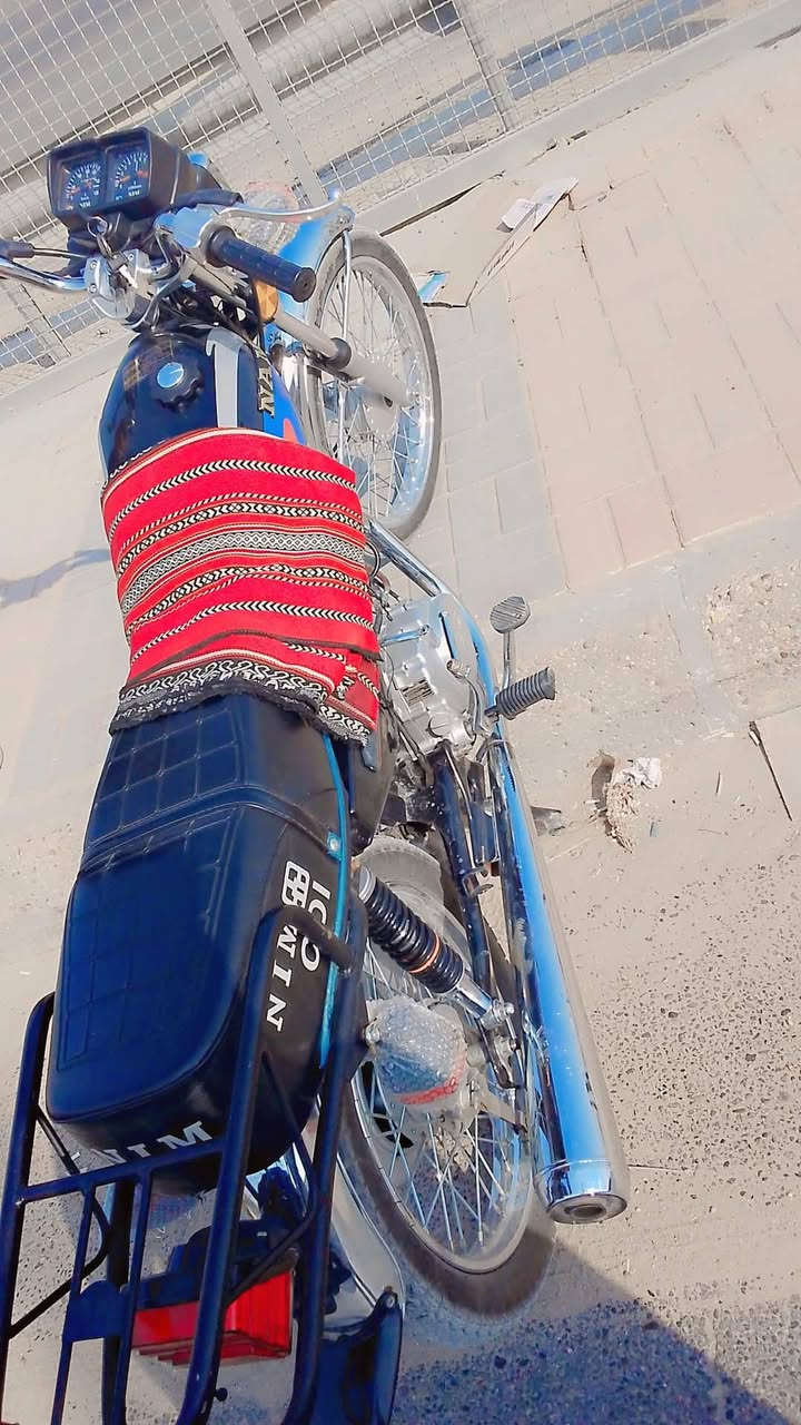 حبايب كلبي دراجه  مديل ٢٦نضيفه للبيع سعره ٨٥٠وبيه مجال رقبي ***********بي واتساب
