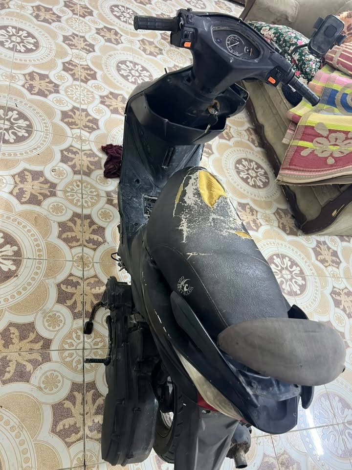 سلام عليكم دراجه ادرس ٢٠١٩شغاله بس بيه خربطه بل كابريتر 
ضفيره جديده شلعه او معدل تشلع تبليط مكان بغداد ابو اغريب  سعر ٢٥٠
***********
