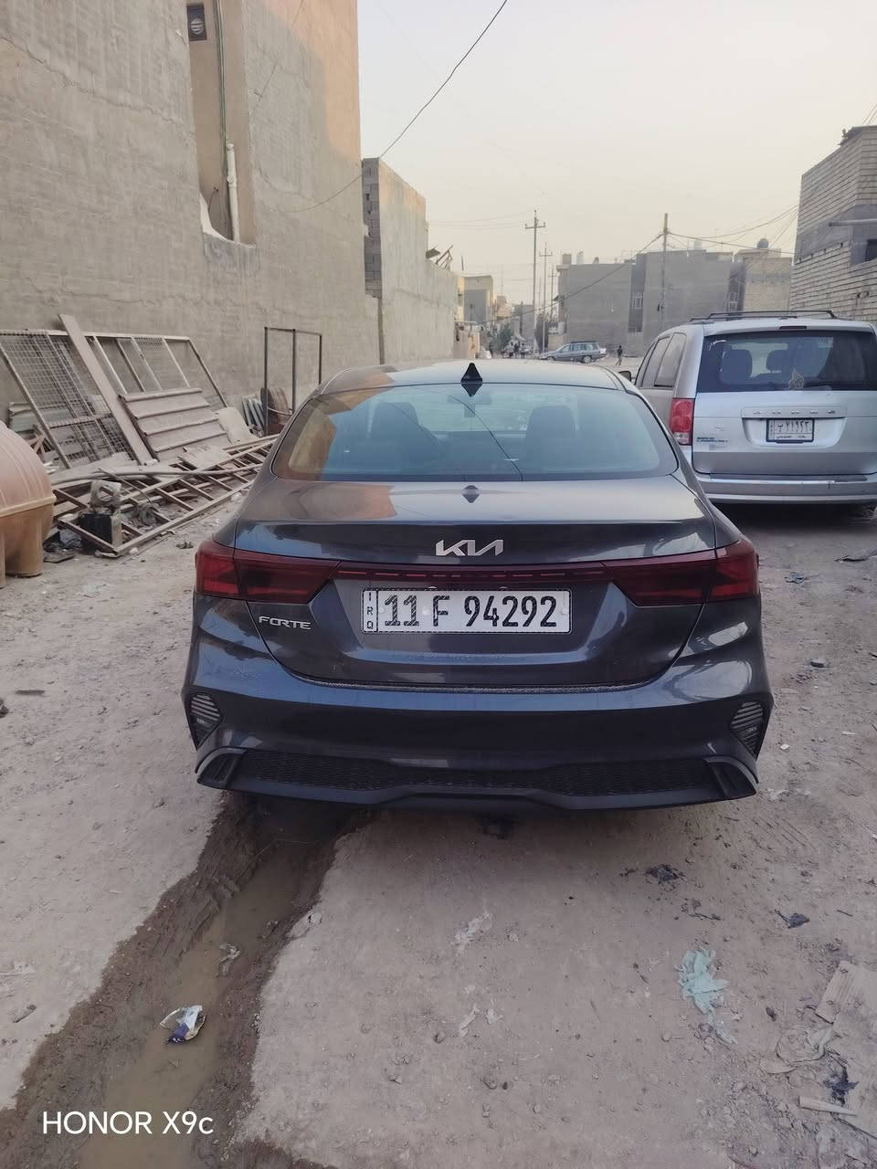 السلام عليكم
فورتي 2024 كلين ماعده ضربه زغيره بلبنيد على كد شبر مثل ما موضح بلصوره
ماشيه 68
السعر 150 وبيه مجال بسيط
العنوان الدوره
***********
