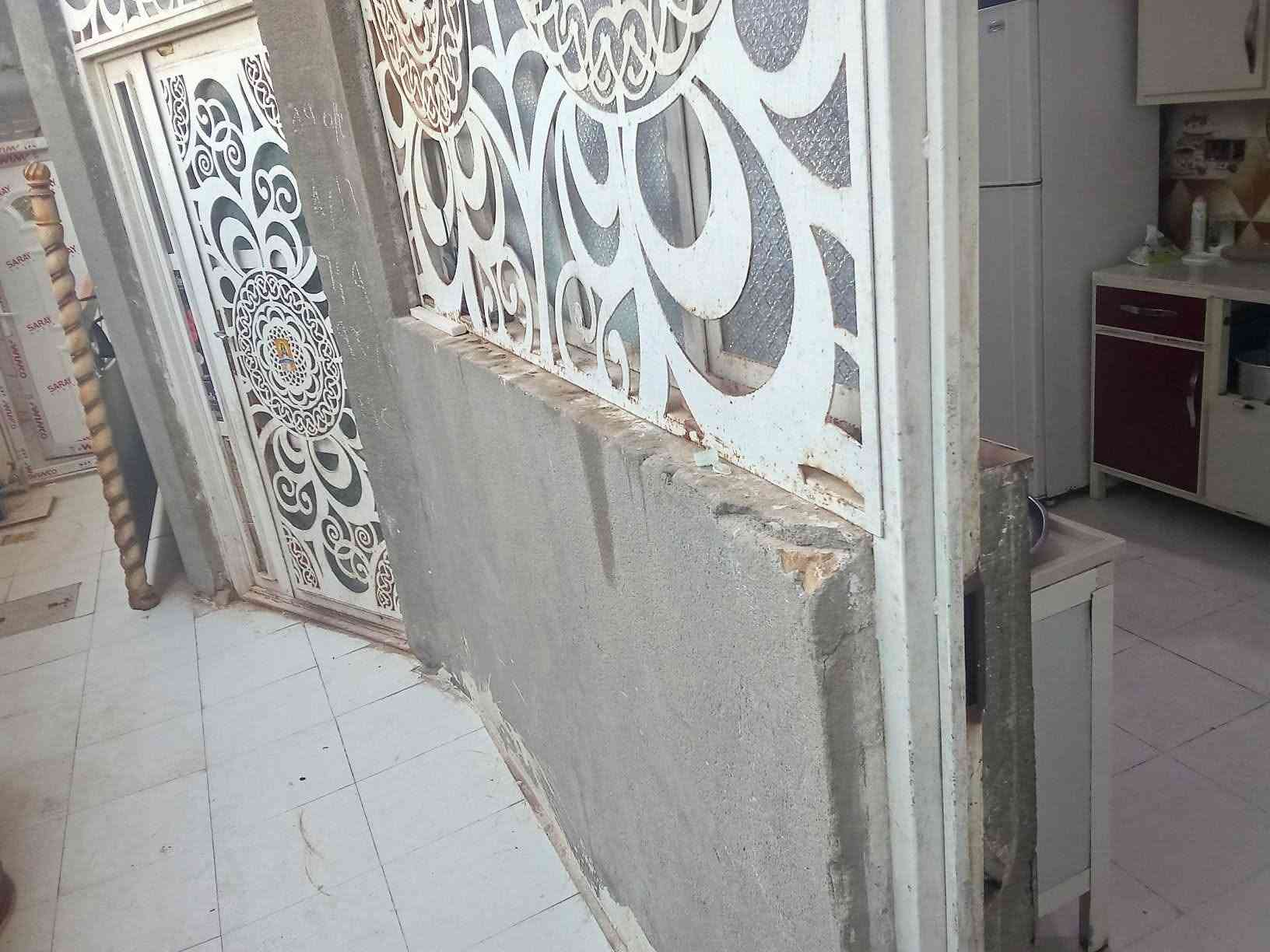السلام عليكم دار للبيع ١٠٠ ركن مربع طابقين ٣غرف بناء ٢٠٢٢ طابوگ والسقوف كونكريت على شارع ٢٠ الاول بعد بيت واحد حي الغدير الثانية قريب على المدرسة والسايدين الي هسه بلطوهن السعر السابق ١٢٠ حالياً ب١١٠ - ٢٠ للإسكان ***********
