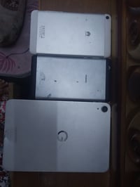 بيع ايبادات عطل شاشات الي يفيدنة اني ابخدمتة رقم بي واتساب07711873594