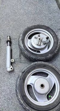 قطع غيار • ملحقات سيارات • للبيع