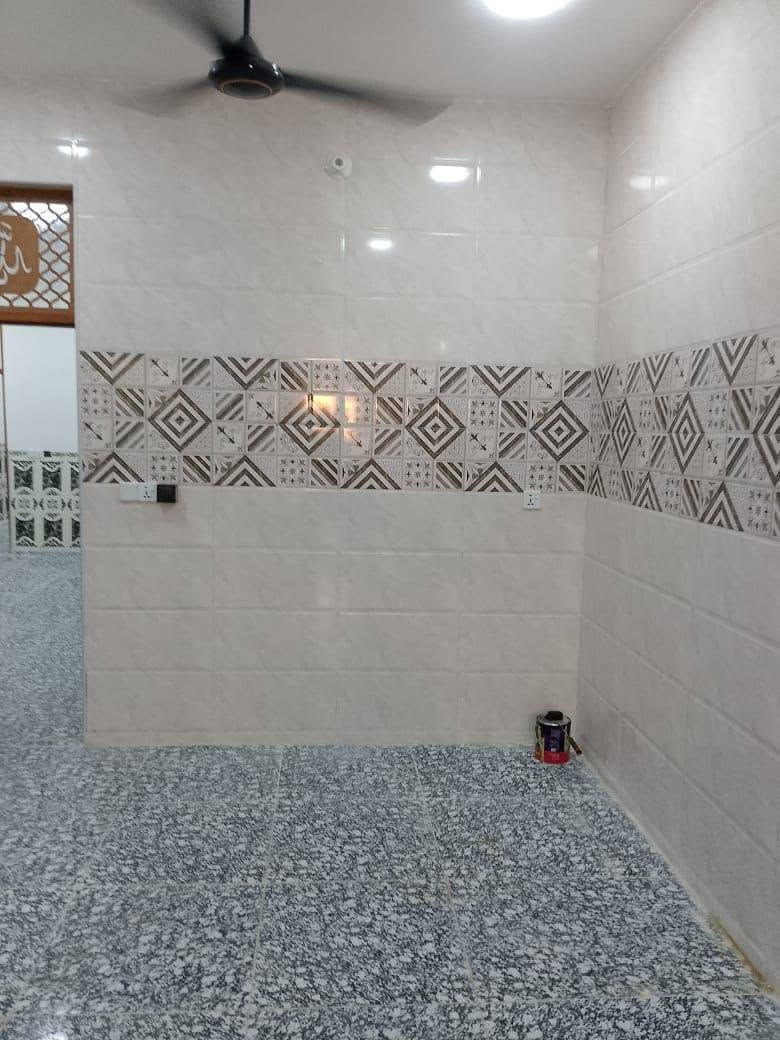 بيت ليجار منطقت دور امانه طابق واحد بي ستقبال ومطبخ وصاله وغرفت نوم وصحيات داخليه وخارجيه بيت جديد جاهز لسكن ***********
