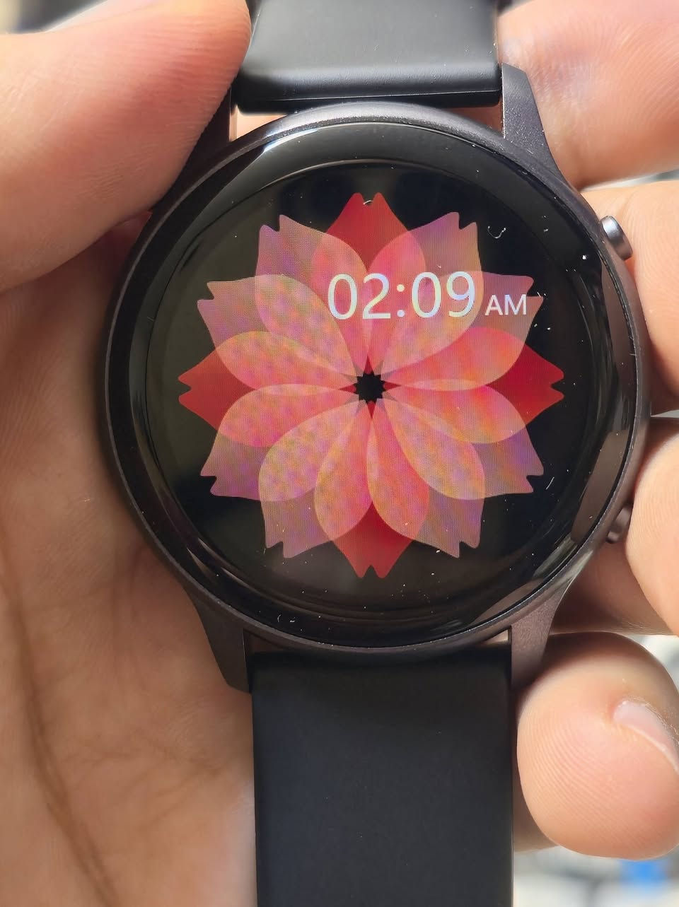 ساعة ذكية TUYOMA Smart Watch (Model: LW36) أصلية
ساعة عملية وأنيقة تجمع بين التصميم العصري والميزات الرياضية والصحية المتكاملة.

​أبرز المميزات:

​شاشة دائريّة ملونة مع إمكانية تغيير واجهات الساعة (Watch Faces) بسهولة.  

​مقاومة للماء ضد الغبار والماء لمعيار IP68 (مناسبة للتمارين والتنظيف اليومي).  

​متابعة الصحة والرياضة: حساسات دقيقة لقياس دقات القلب، السعرات الحرارية، وخطوات المشي.  

​التنبيهات والإشعارات: ربط سلس مع الهاتف لعرض الرسائل، المكالمات، وإشعارات التطبيقات.

​حزام سيليكون مريح: مناسب للارتداء الطويل والرياضة.  

​الملحقات: تتضمن العلبة الأصلية وسلك الشحن المغناطيسي الخاص بها.

للاستفسار، يرجى التواصل عبر الاتصال أو الواتساب على الرقم ***********، او عبر الرابط https://wa.me/message/TZ6U44S42JMOD1
