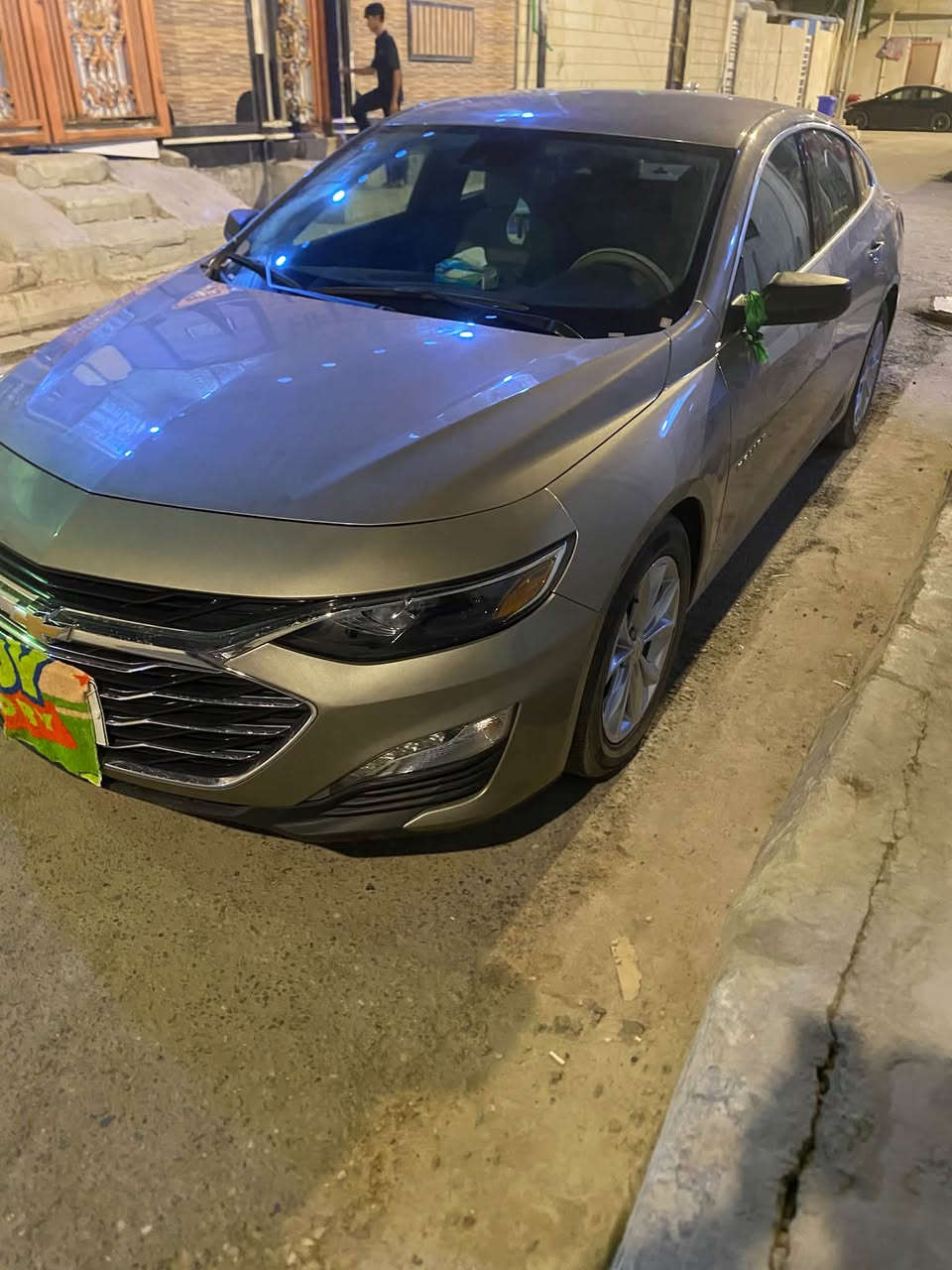 السلام عليكم اخوان ماليبو ٢٠٢٣  رقم بصره بسمي مكفوله من الطول الى الطول لون ذهبي محرك١٥٠٠ تيربو بعدهي على وضع الشركة يعني واير مامزلوغ بيها ااعيد على وضع الشركة كهربائيات تبريد كلشي على وضع الشركة وهواي مواصفات بيها معروف ماحاجه اعد ماشية ٢٧ كيلو مو ميل واليحب هذا رقمي *********** يوجد واتساب ماسنجر المكان بصره الحيانيه حي  المربع رايدها ١٣٣ ورقه
