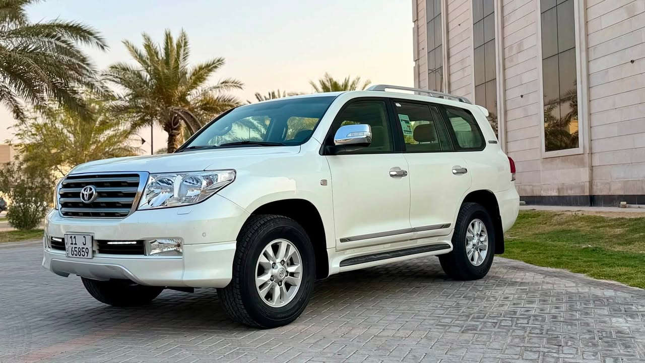 سلام عليكم  الي يدور جديد وما متعوب لاندكروز 2009 مكينه 8 سلندر  ماشيه 138 كم ع ايدي وباسمي  وماابيه نقص برغي فول موصفات وكالة (الساير)السياره مكفوله كفاله عامه حتى من الشخط ماعده دور الجاملغ الخلفي وشويه من الباب صار بيه صبغ فقط والباقي كله مكفول حتى الدعاميات بدون صبغ بدون بارد جاهزه من جميع النواحي شرط على وضع الوكاله  السعر 275 للاستفسار *********** مكاني كربلاء
