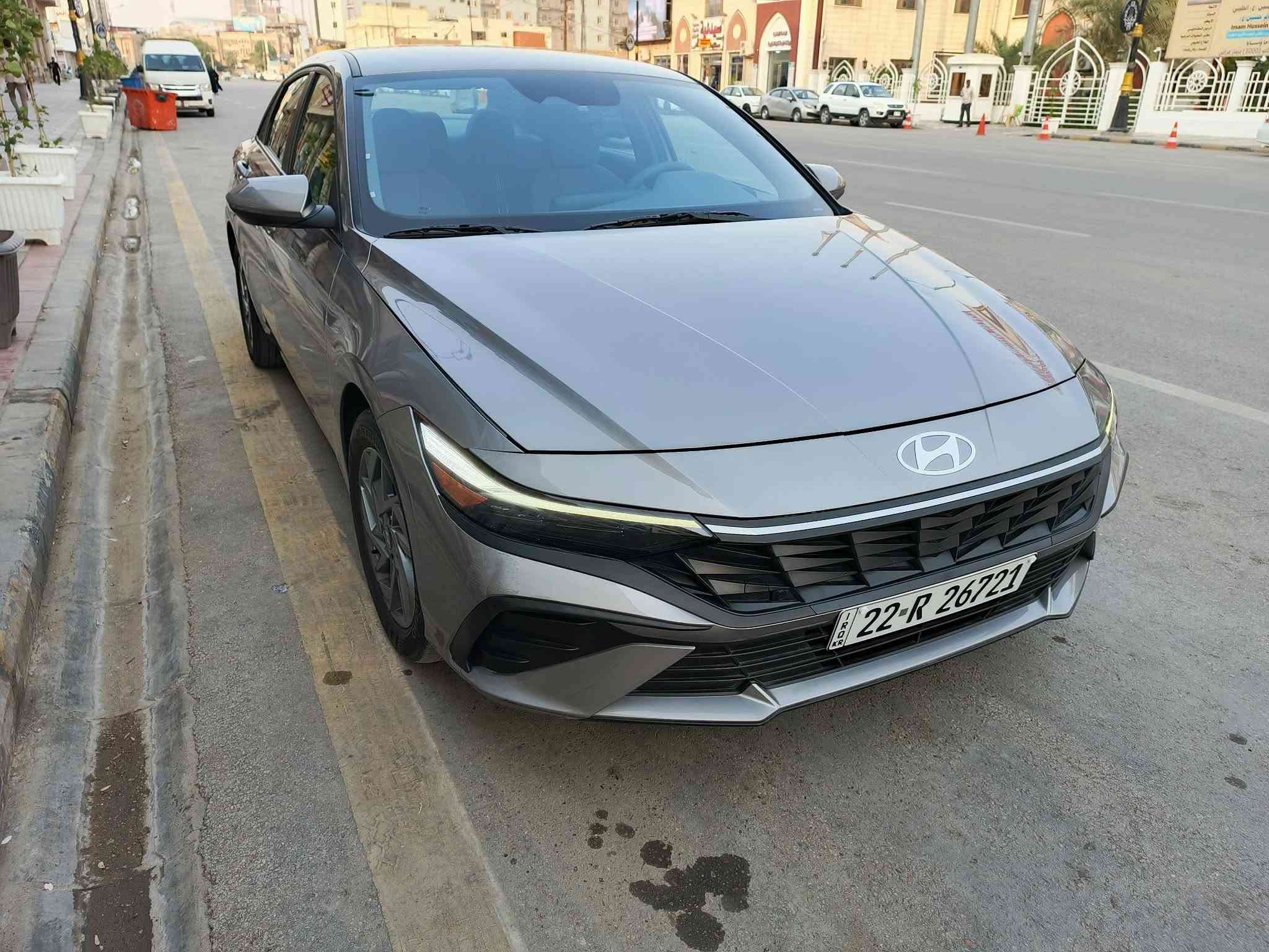 إلنترا هايبرد • ٢٠٢٥ • ١٢ ألف