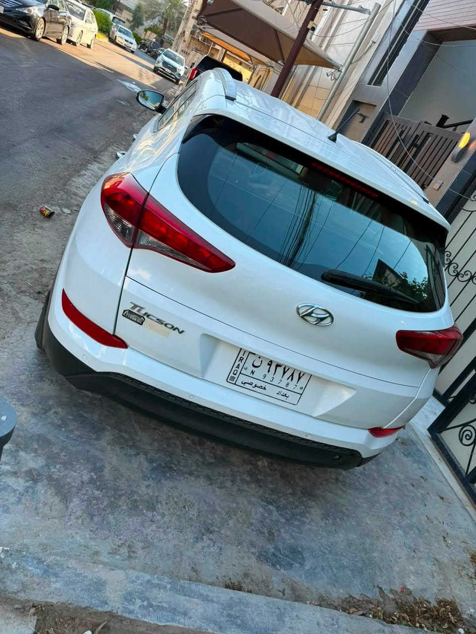 السلام عليكم جمعة مباركة على الجميع
توسان ٢٠١٨ خليجي 
ماشية ١٧٠،٠٠٠ كيلو
بيها جاملغين خلفية كد ٤ اصابع وعندي صورها 
البنيد بي شبر صبغ بسبب تقشير مصنعي بهذا الموديل
بدون ايرباك ( سليم ) 
السيارة مال بيت عليها ادامة مستمرة وجاهزة 
152وبيها مجال حگ الجية
للاستفسار الاتصال او واتس اب
***********
