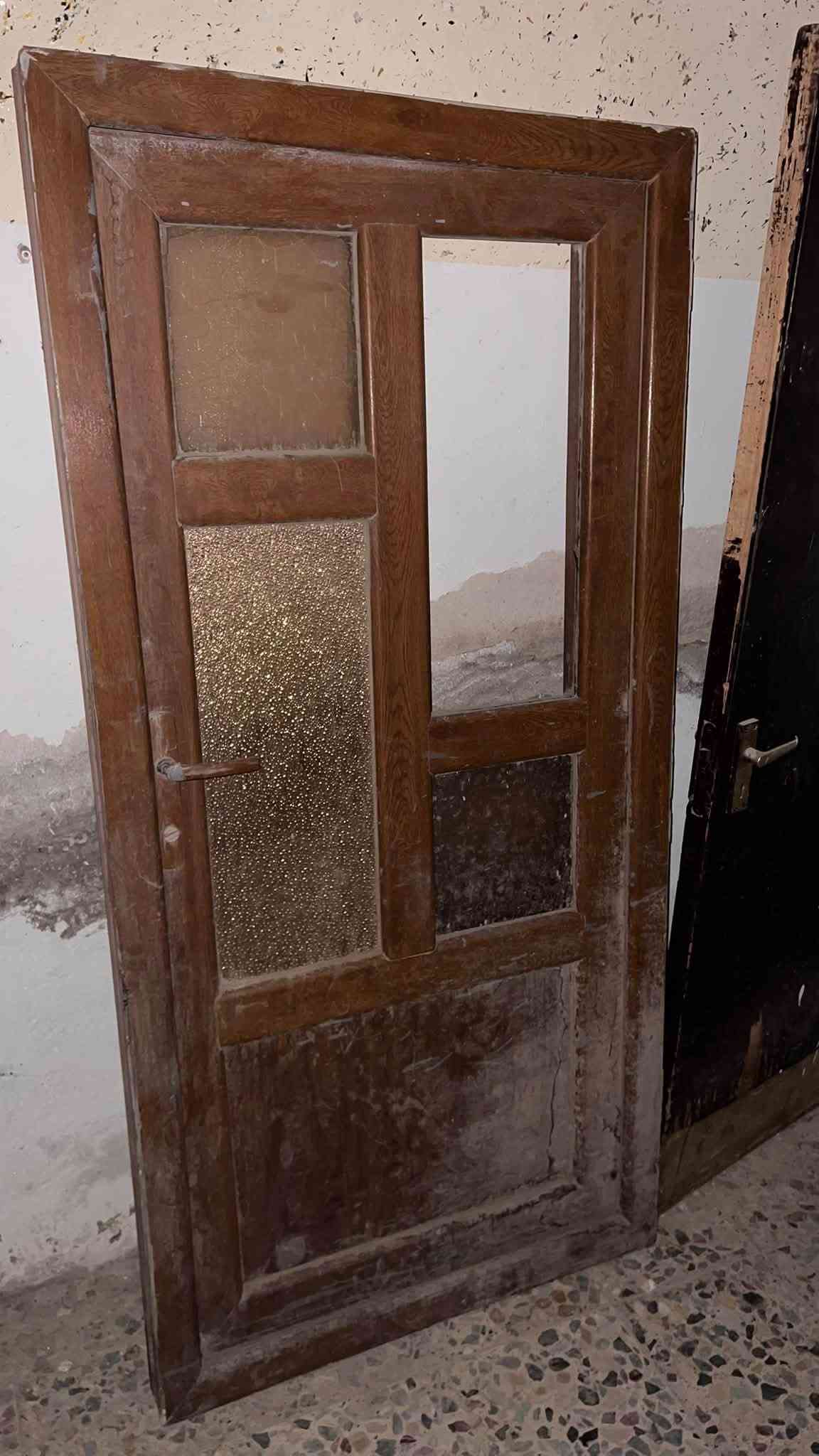 بيبان للبيع  جدد بعدهن كيلونات شغالات السعر ١٥٠ *********** عنوان الشعب
