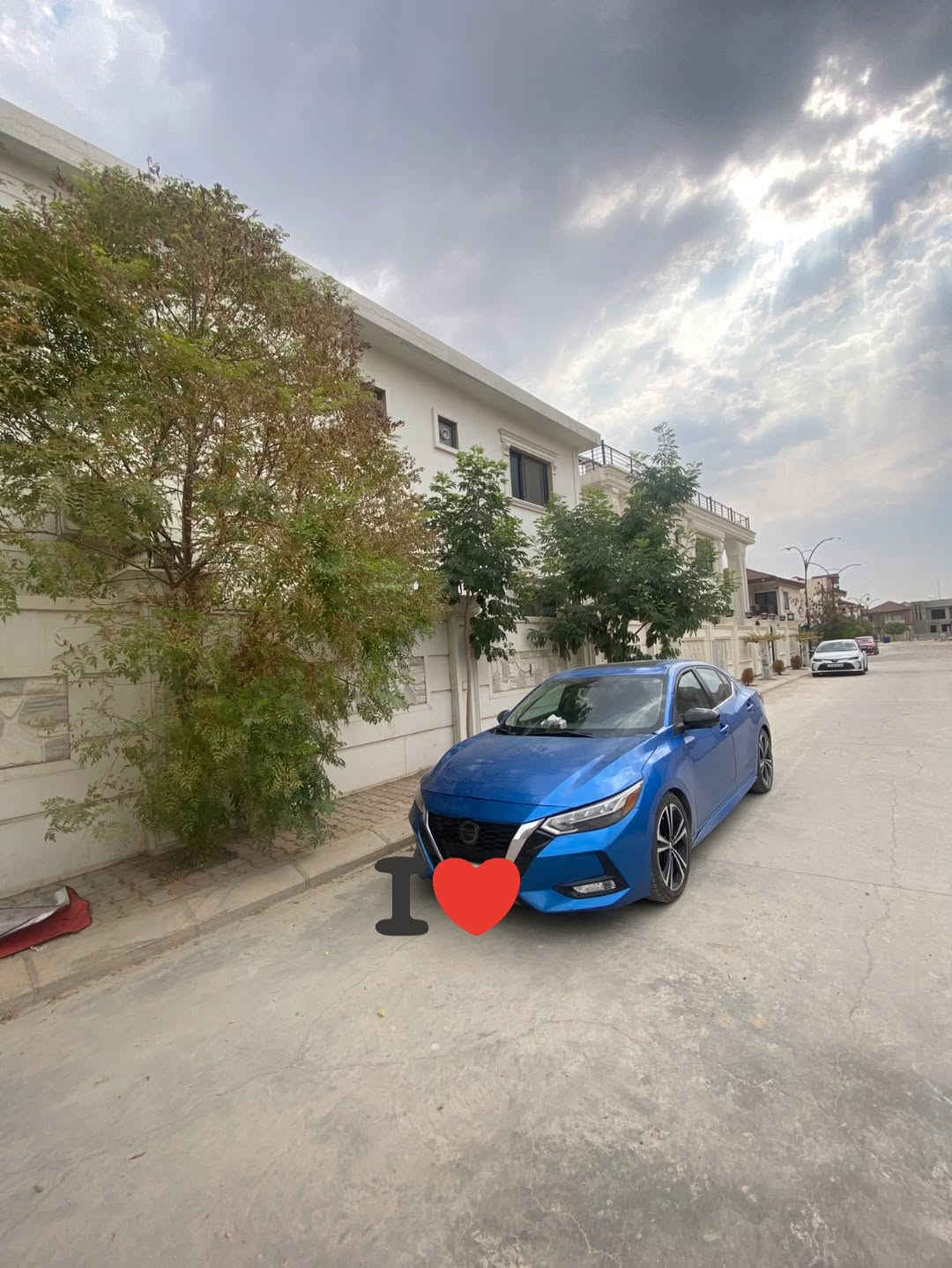 السلام عليكم للبيع نيسان سنترا 2021 SR
المواصفات
نظام صوتي BOSE بلادي
كاميره
رادار 360
تحديد مسار
الستيرن رياضي
كشنات جلد
حساس خلفي توقف ذاتي
ويل كب رياضي 
تاير سلم قياس 18زوج تايرات امامي جدد
لايت لد امامي زنون
بك لايت لد اشاير بالمري.                          
تشغيل عن بعد
بصمات ابواب وتشغيل 
العنوان كركوك.                                                             رقم سليمانيه هزه براد كله جديد تحويل ثاني يوم                                                                    الحادث فقط بنيد (صبغ ) او جامرلغ سايق مبدل بدون أي دواخل 
شواصي لغود تبريد راديترات كله بلادي سليمة.سعر137وقابل للتفاوض                  للتواصل وال استفسار***********
