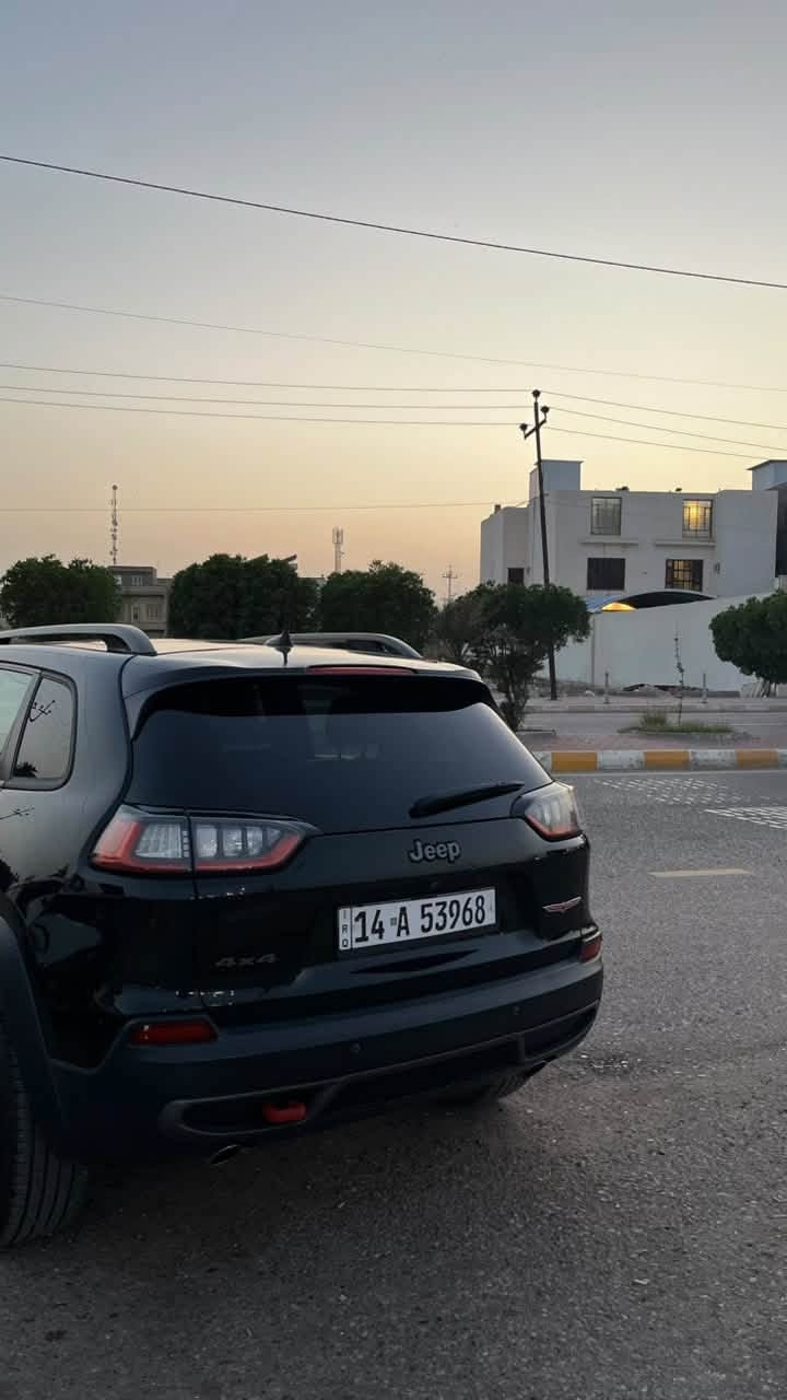 السلام عليكم
جيب شيروكي بزون بلاك توب
2019
البيع
دفع رباعي 4x4
محرك 4 سلندر 2000 نيربو
ويل كب 19
حساسات خلفية
الابواب الامامية بصمة
نحديد مسار
نقطة عمياء
رادار خلفي وجانبي
الامامي ممكن ارجاعه
جنطة كهرباء
فتحة بانوراما
اطفاء ذاتي
ستيرن تدفئة
تشغيل عن بعد
توقف ذاتي عند الرجوع
كشنات جلد كهرباء
الكشنات الامامية تدفئة
كشافات امامية مع دوران
الستيرن و الاشارة
لايتات زنون
كامرة دوارة
شاشة كبيرة
اربع وضعيات قيادة
auto 
Snow
Sport
Sand
ماشية 58 الف كيلو متر وقابل
للزيادة
حادثها بداية البنيد مصبوغ
وجاملغ الايسر مبدل
رقم بصره الجديد بإسمي
مكان السيارة: ميسان
***********
