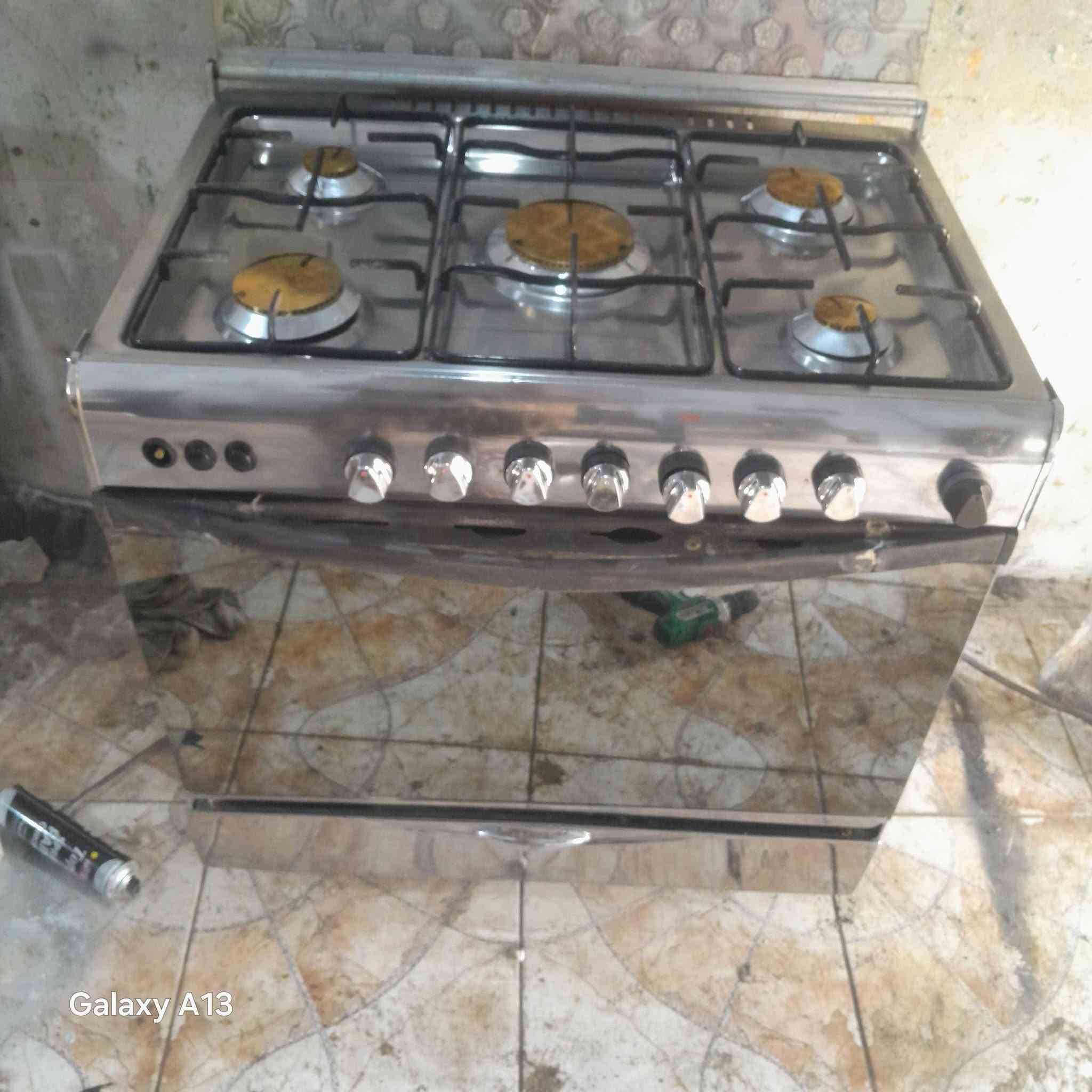 يالله طباخ يونفيرسال مصري باب اول استيل كوله شغال وعلى الفحص العنوان حي النداء شارع المكاتب وتساب مازنجر موجود ***********

نص مكتوب في الصور:
- Galaxy A13