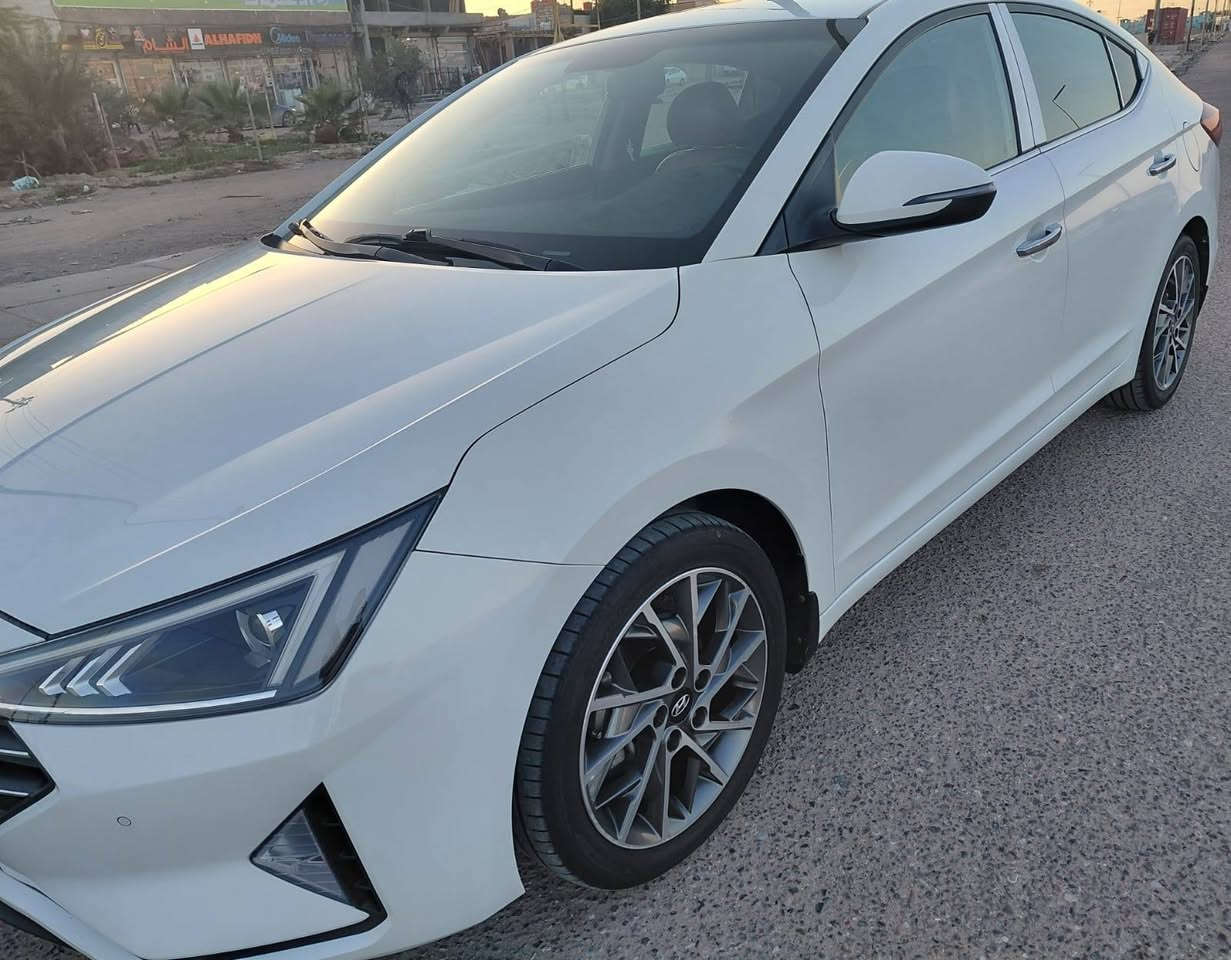 النترا للبيع او مراوس ب K4 خليجي فقط
مديل2020 وارد خليجي
فول مواصفات للاخير
مكفوله كفاله عامه حتى الدعاميات
ماشيه 127الف 
رقم اربيل الجديد باسم شركه
السعر 175 وبيها مجال 
للاستفسار 
*********** البصرة, العراق
