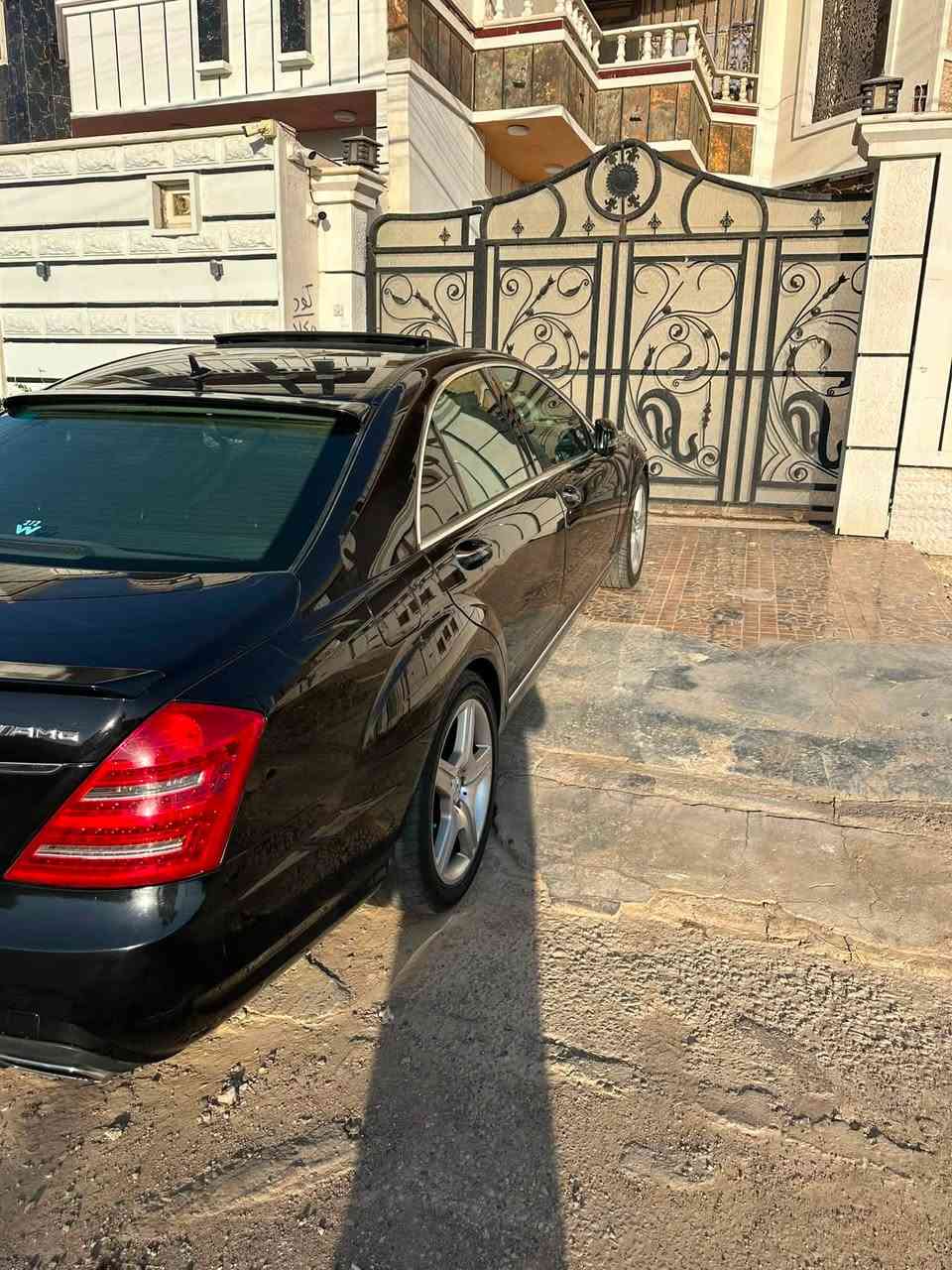 مارسدس S  350 اس  فول مواصفات سياره جديده لوك موديل 2009  باسمي خمس بردات كهرباء بوب شفط كلها ع وضع الشركه ترهم امراوس وترهم نقد  واذا بيكب رام بس كون باب طويل هم اراوس  مكاني الرمادي ***********
