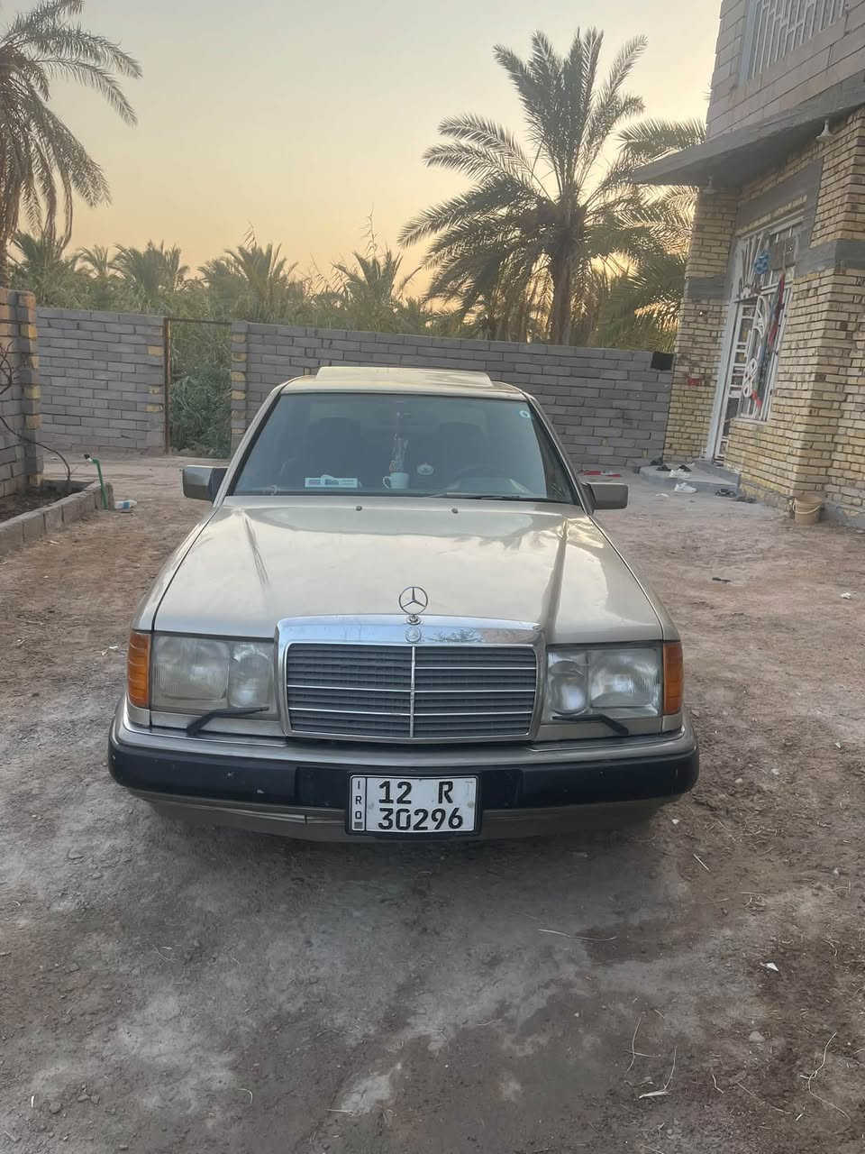 سلام عليكم دب للبيع مديل 1991 سياره كفاله من خياس وكص ونقل وضربه سياره عله البلاد مكينه خراطيم قبق اسود 
بسمي تحويل سنويه لل2031 هزه جديده كير مكينه حداده تايرات تبريد كله كفاله مكاني بصره قضاء المدينه ***********  قواعد بلاد  سياره جديده حيل
